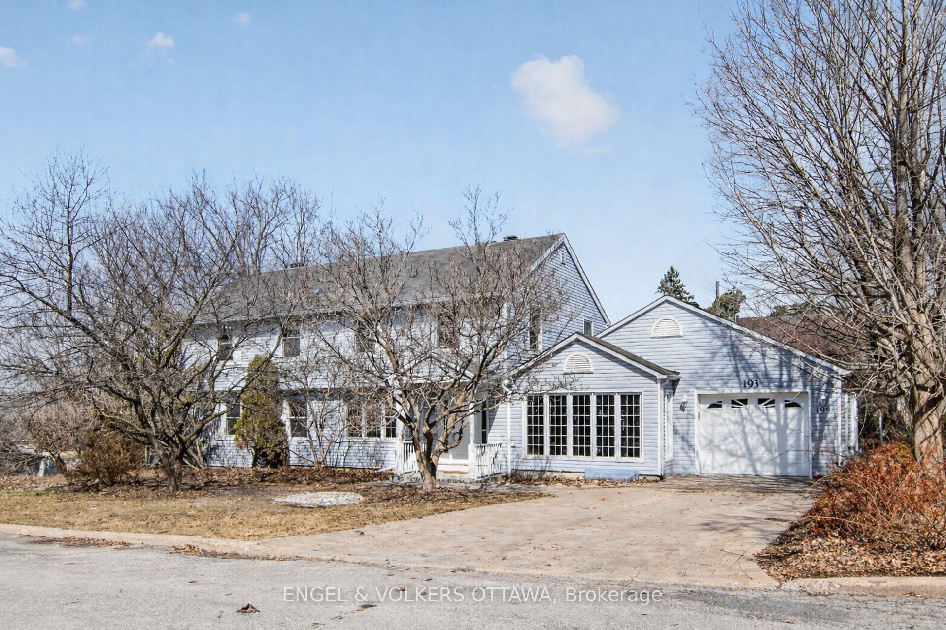 193 Cunningham Avenue S, Alta Vista and Area, ON K1H 6A7