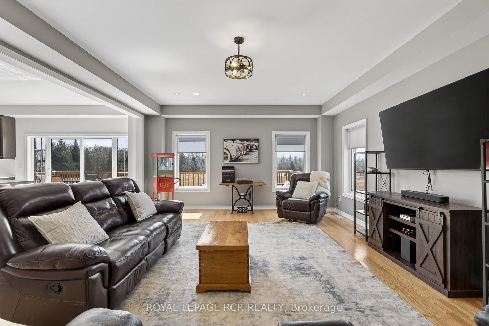 375 Russell Street, Southgate — photo 3 of 5
