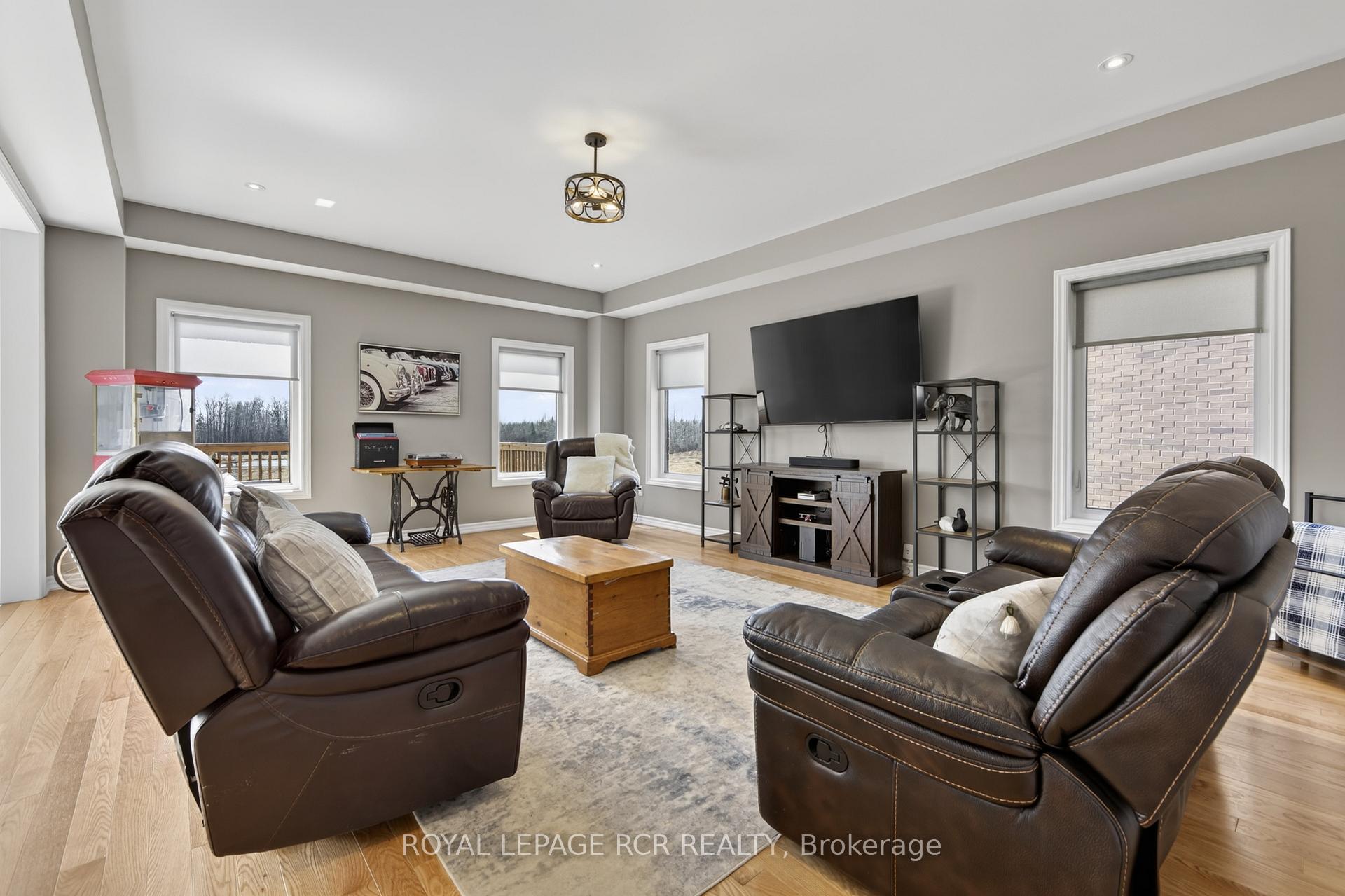 375 Russell Street, Southgate — photo 4 of 5