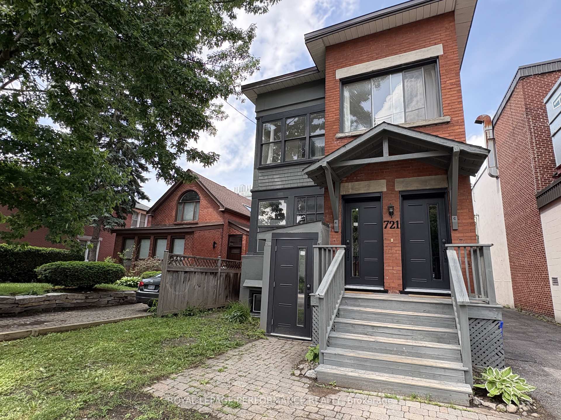 721 Cooper Street B, Ottawa Centre, ON K1R 5J5