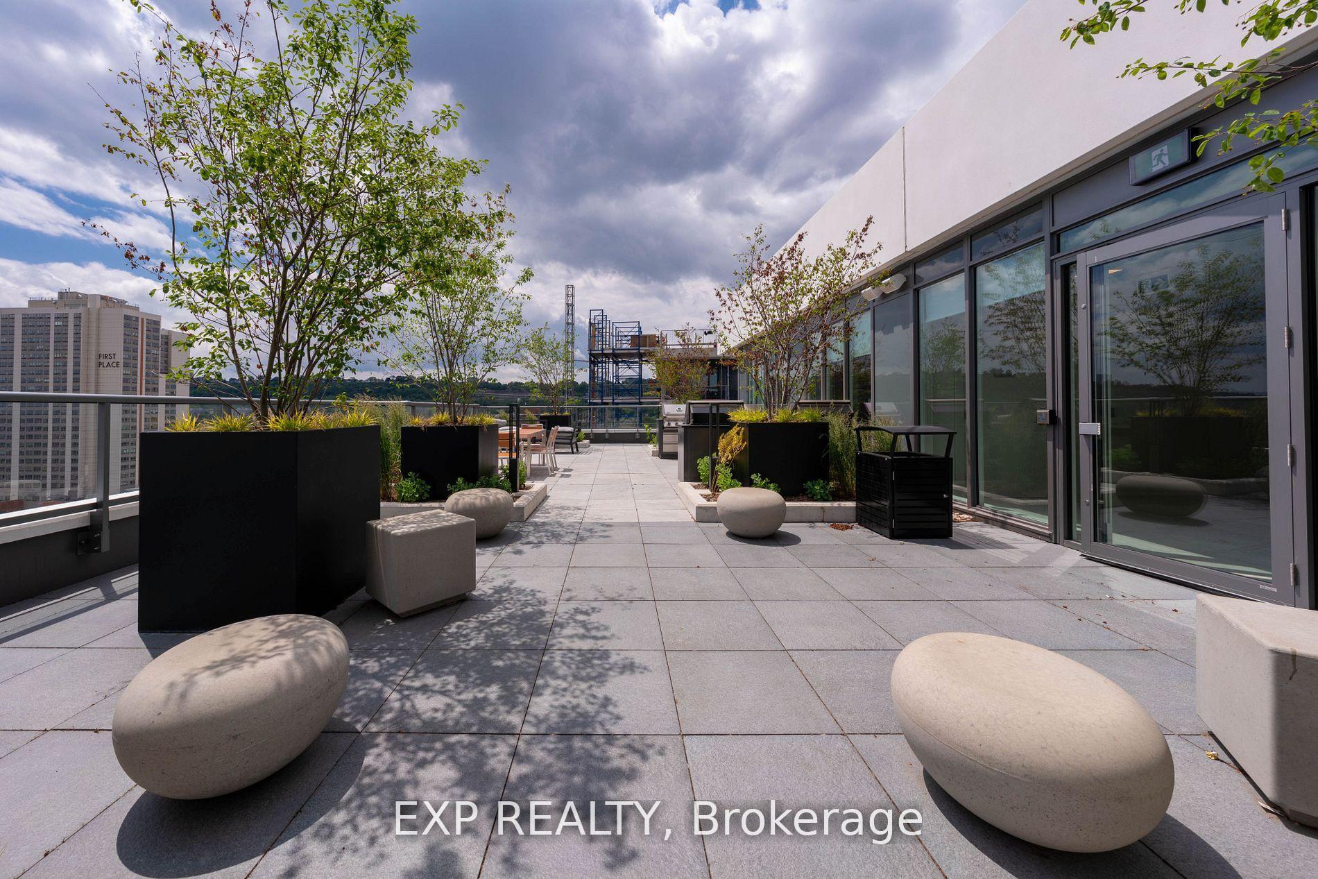 212 King William Street 1105, Hamilton, ON L8R 3N9