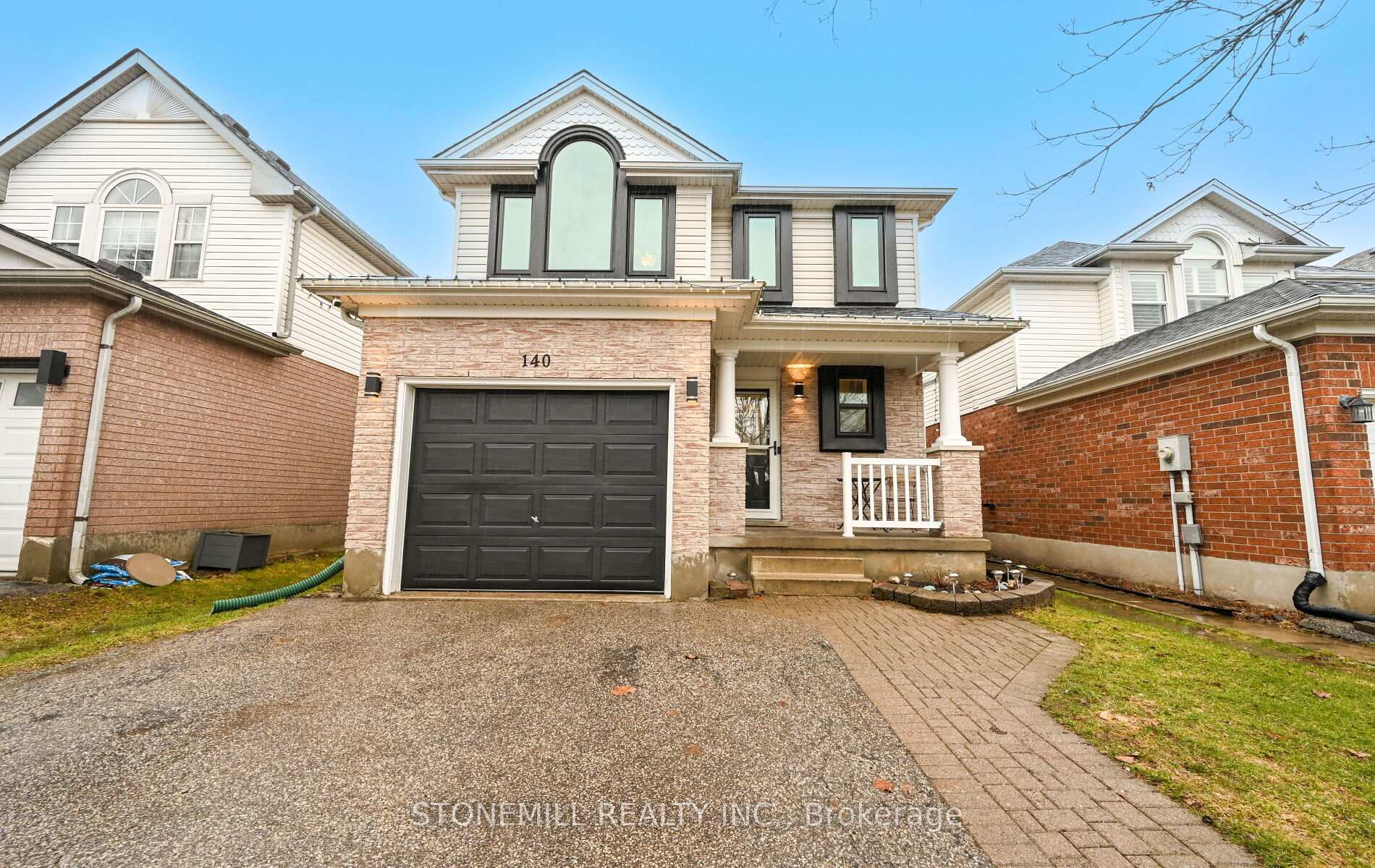 140 Mcmeeken Drive, Cambridge — photo 2 of 5