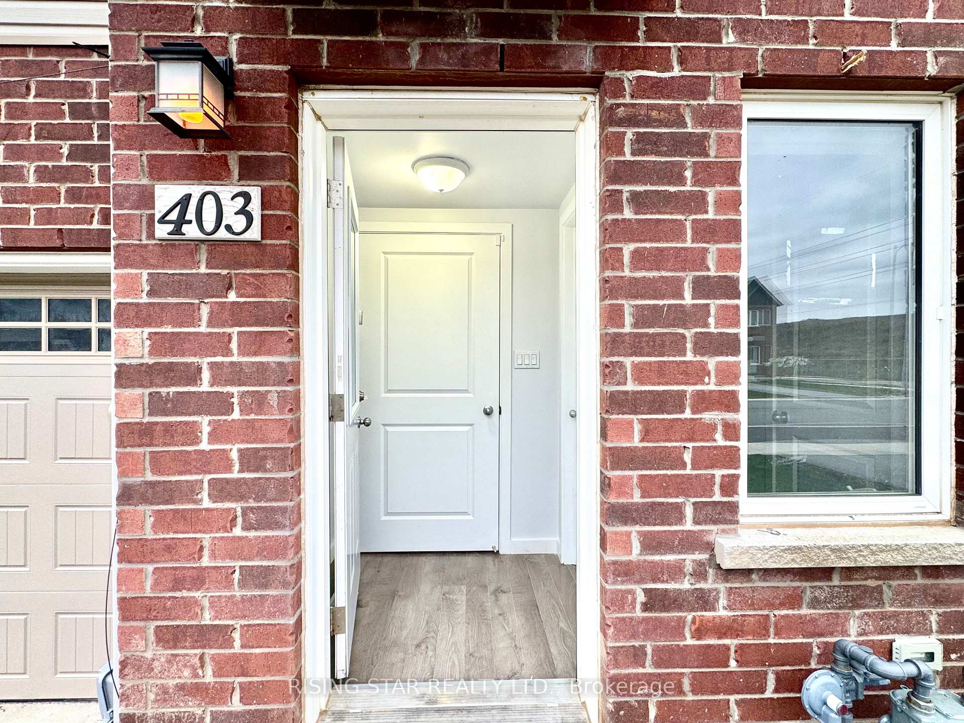 403 Chaffey Street, Welland — photo 4 of 5