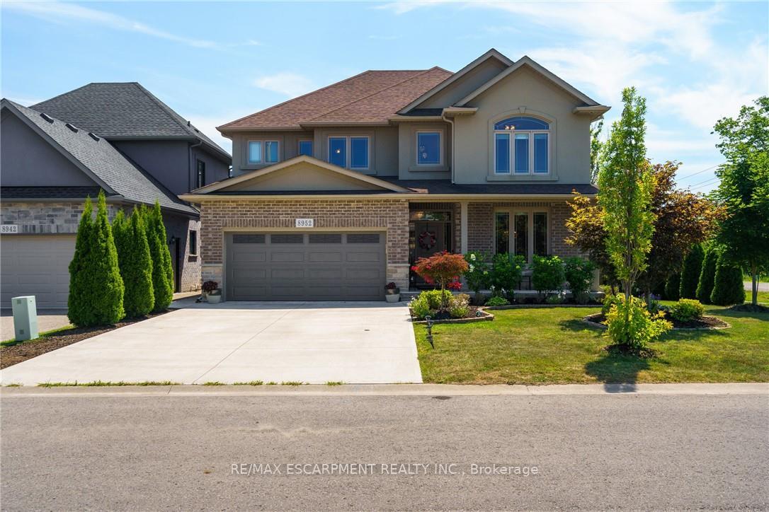 8952 BLACK FOREST Crescent, Niagara Falls, ON L2H 0M8