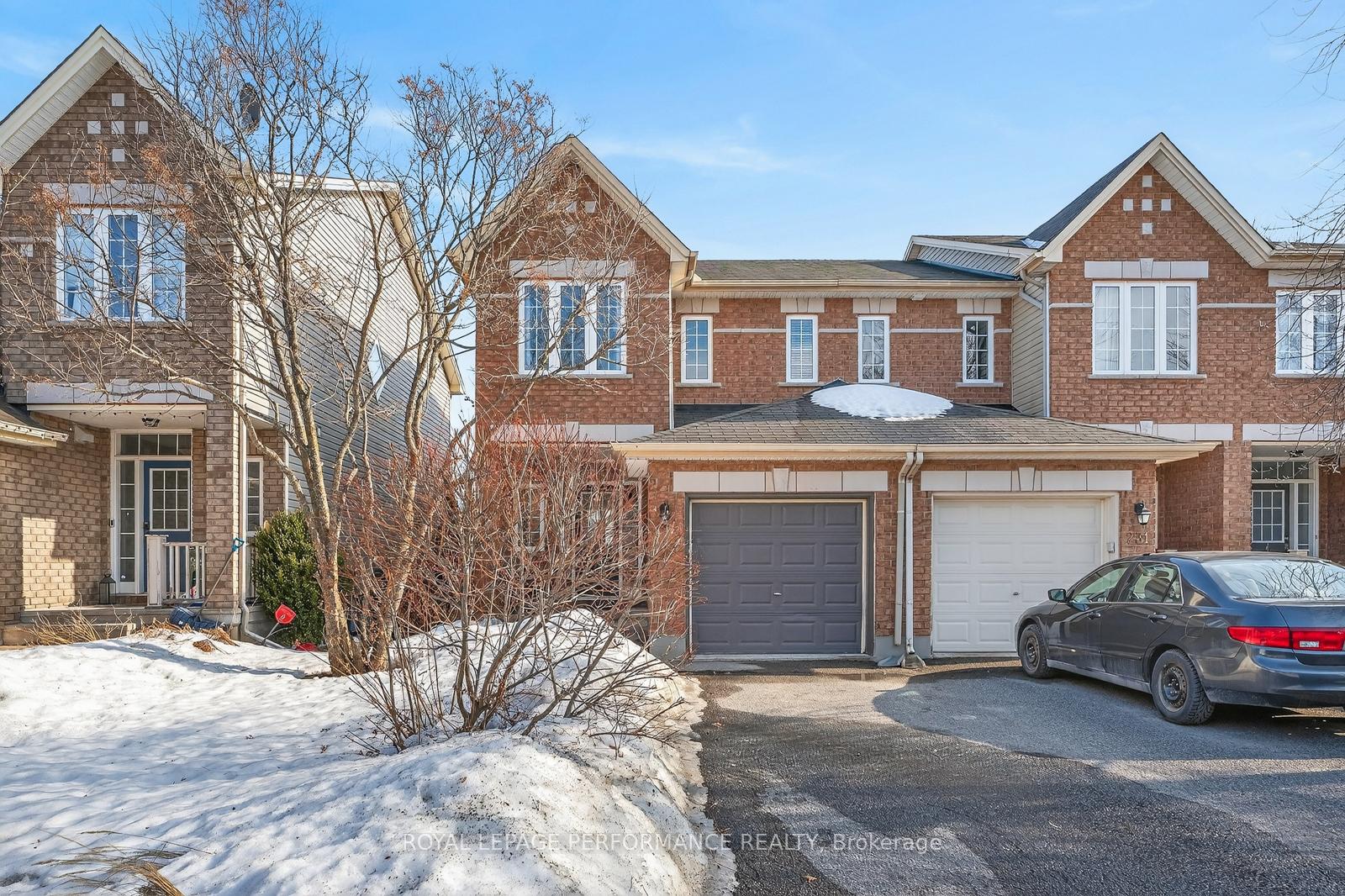 229 Saddlesmith Circle, Kanata, ON K2M 2Z1