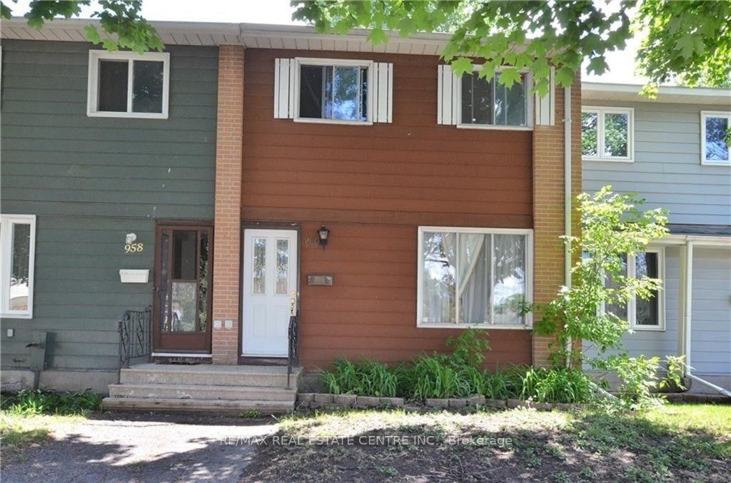 960 Meadowlands Drive, Mooneys Bay - Carleton Heights and Area, ON K2C 0K3 — Mooneys Bay - Carleton Heights and Area, Ontario