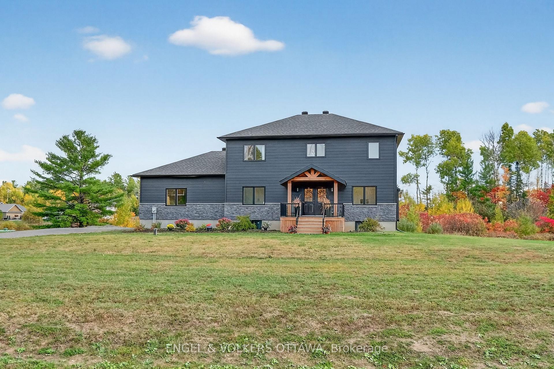 57 Paul A. Bertrand Drive, McNab/Braeside — photo 2 of 5