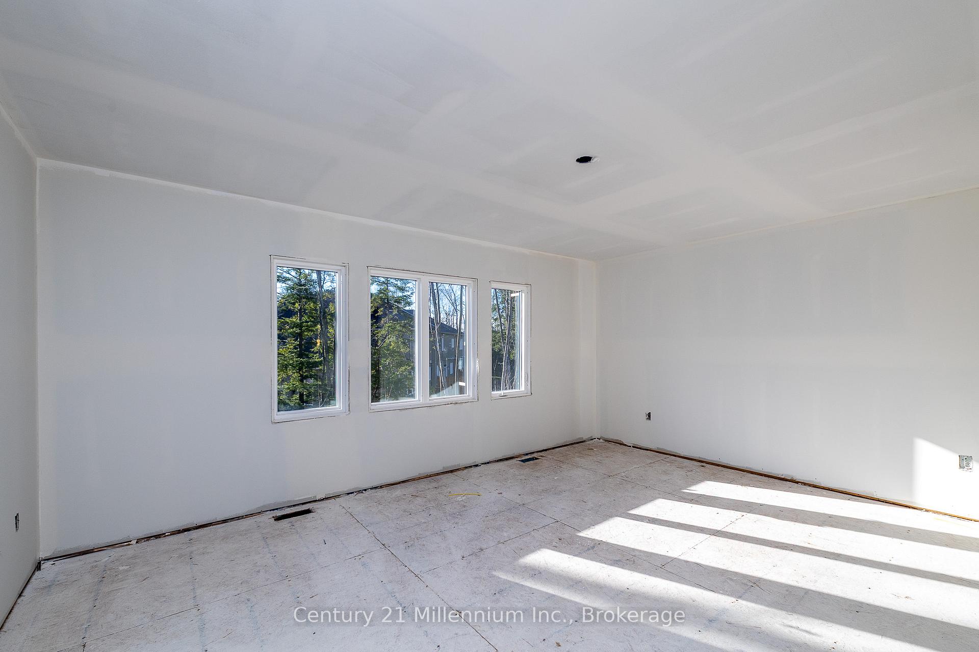 18 Steinway Street, Saugeen Shores — photo 2 of 5