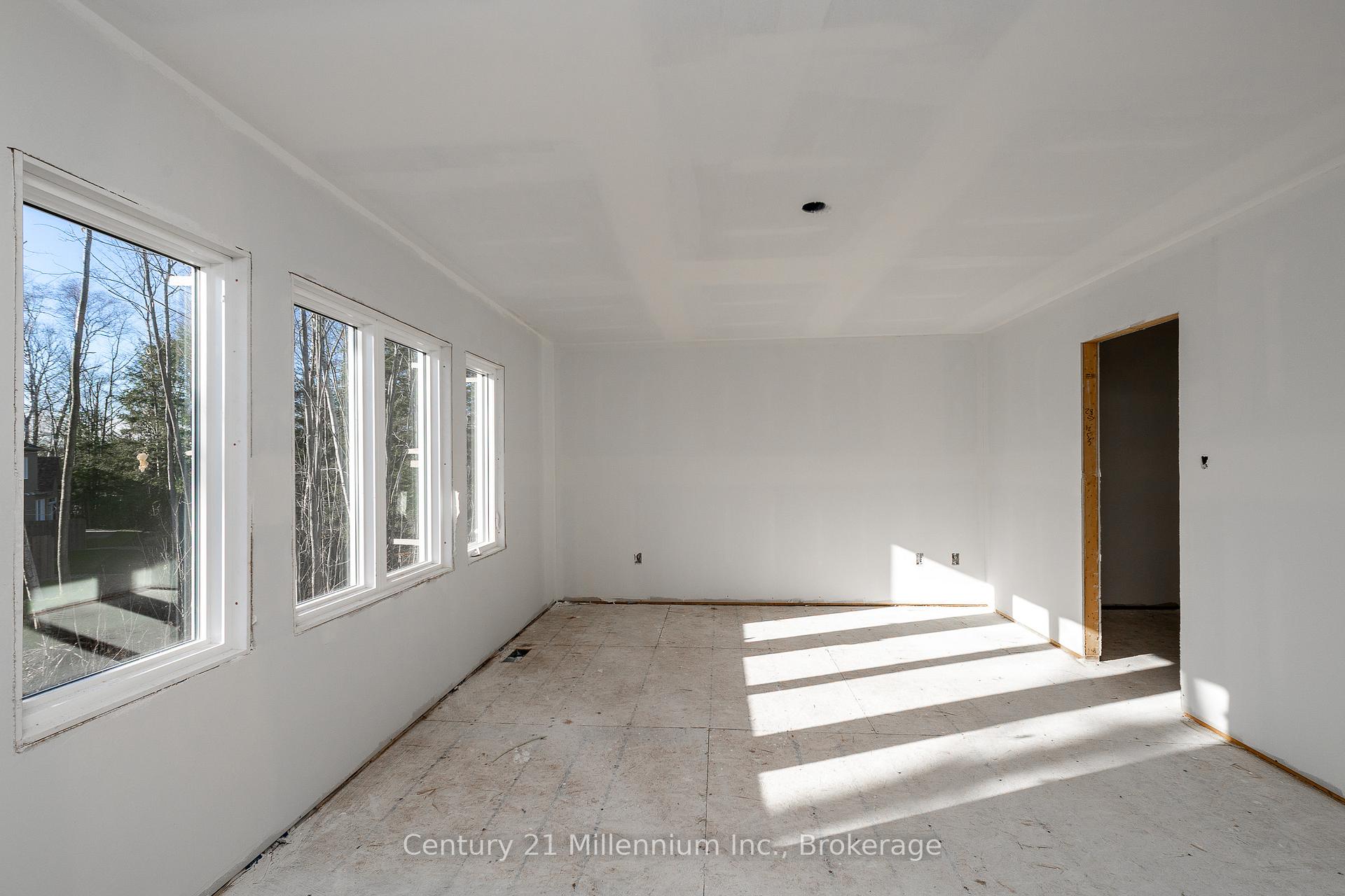 18 Steinway Street, Saugeen Shores — photo 3 of 5