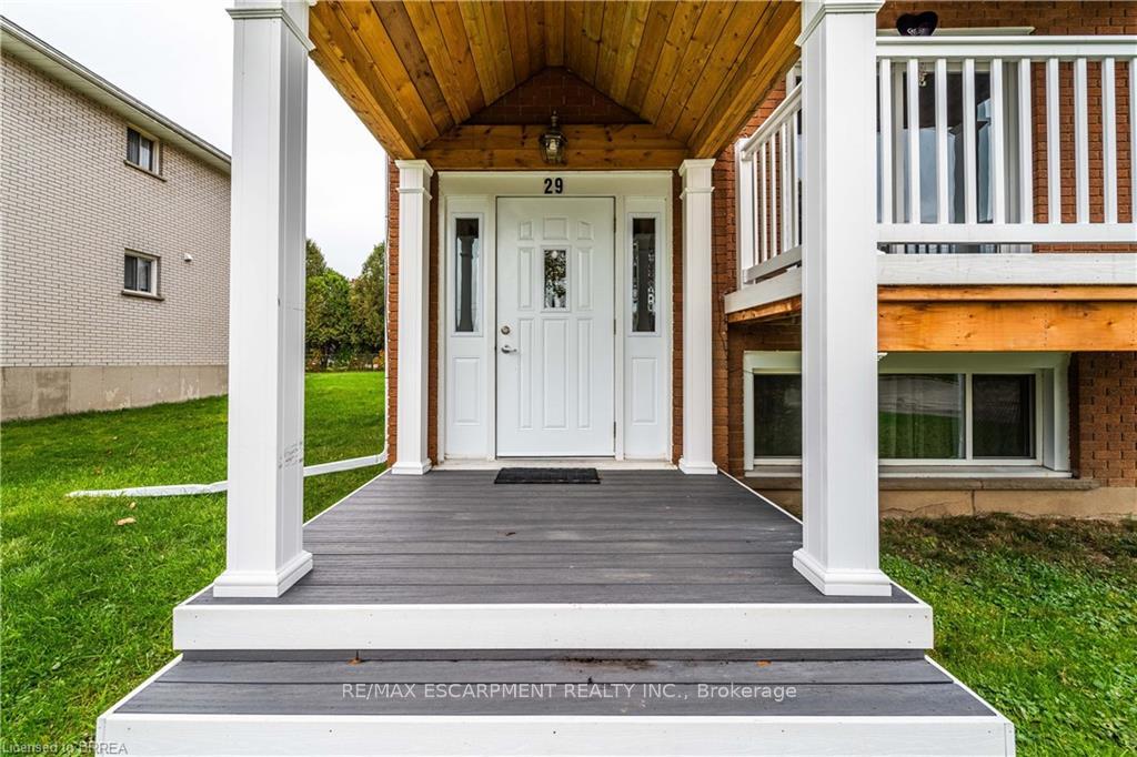 29 Pontiac Street #Upper, Brantford — photo 2 of 5