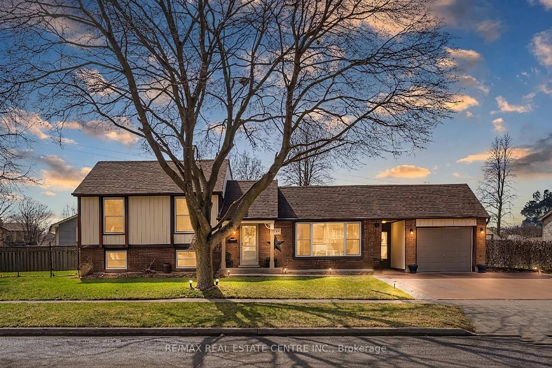 153 The Greenway N/A, Cambridge, ON N1R 6L6 — Cambridge, Ontario