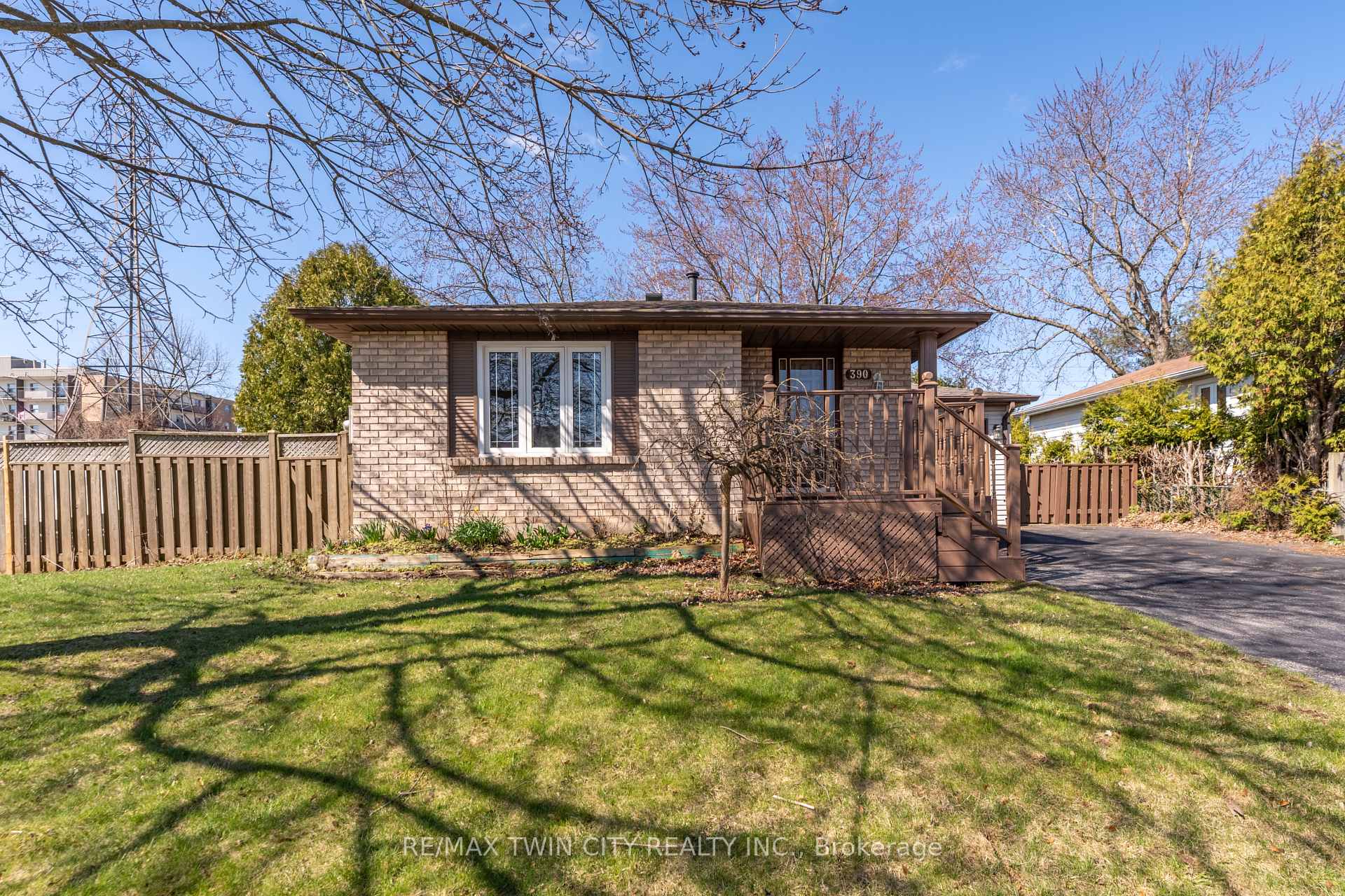 390 Brantwood Park Road, Brantford, ON N3P 1K7