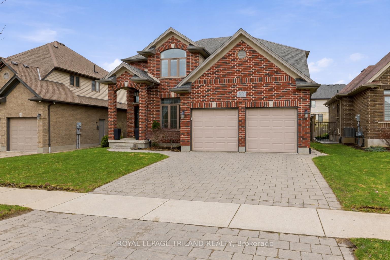 3208 Morgan Avenue, London South — photo 3 of 5