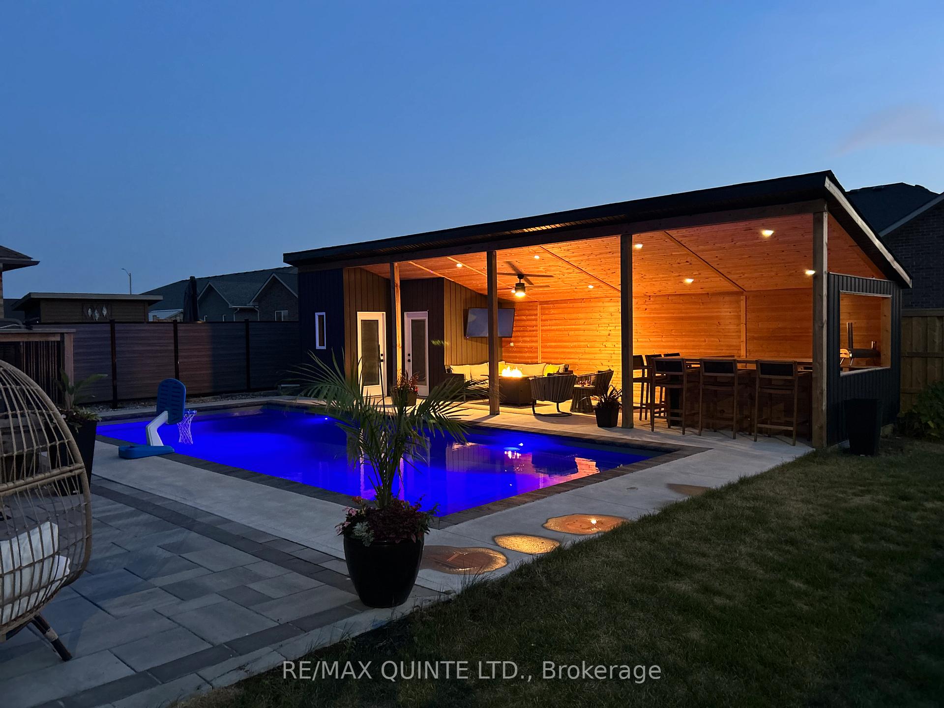 104 Hampton Ridge Drive, Belleville — photo 2 of 5