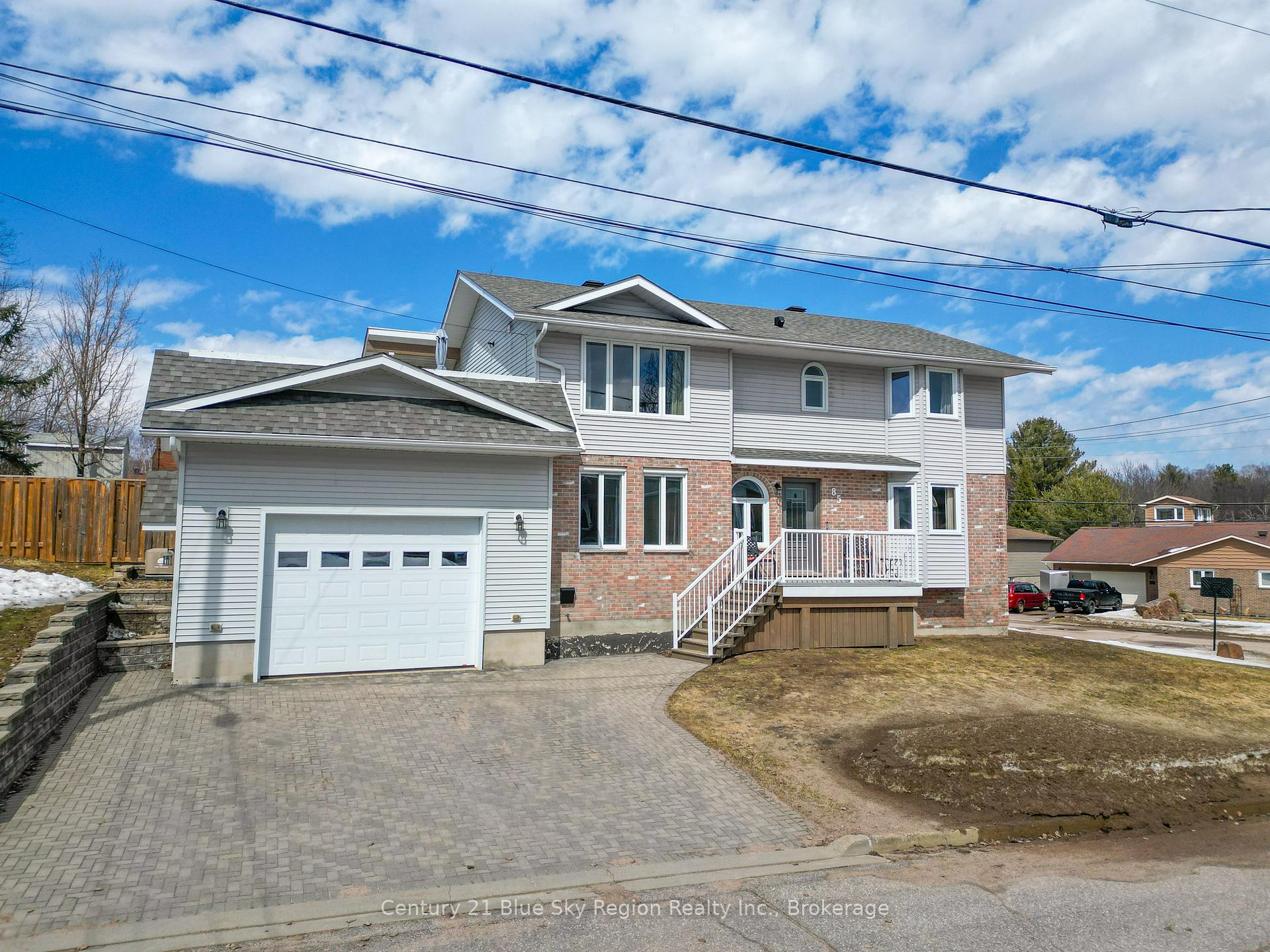 85 Shallot Crescent, North Bay — photo 2 of 5