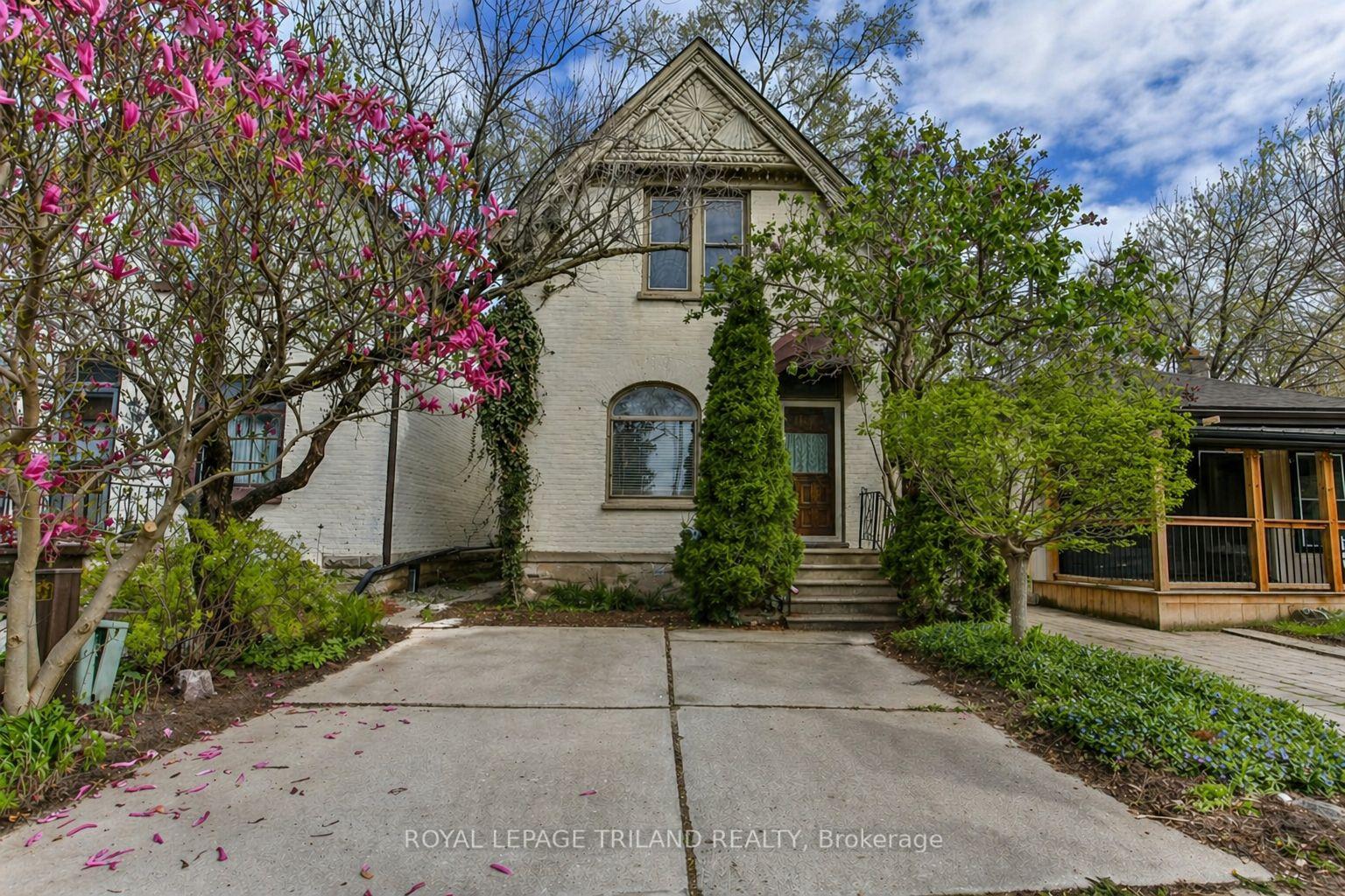 38 BYRON Avenue E, London South, ON N6C 1C5