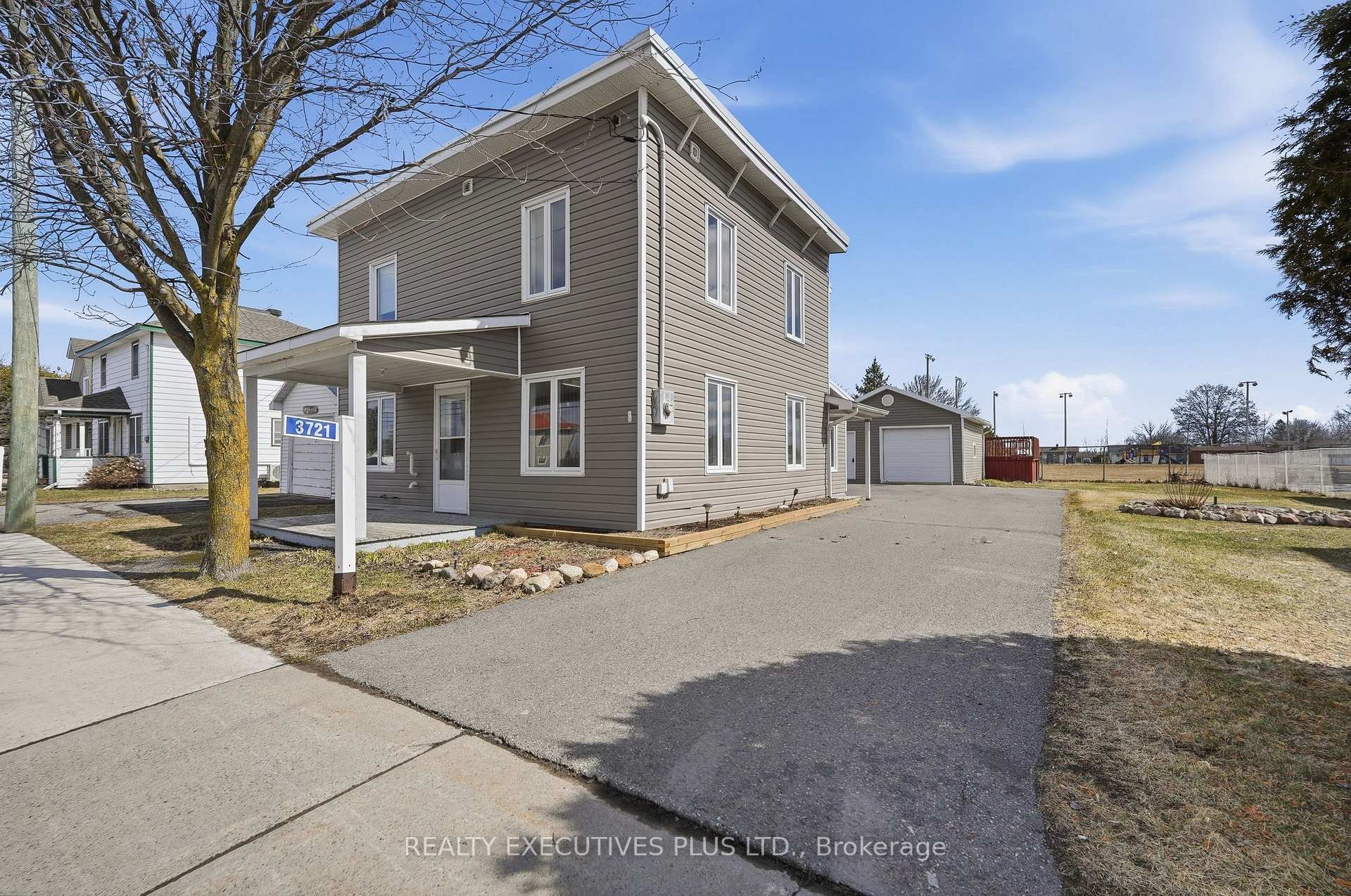 3721 Champlain Street, Clarence-Rockland, ON K0A 1E0 — Clarence-Rockland, Ontario
