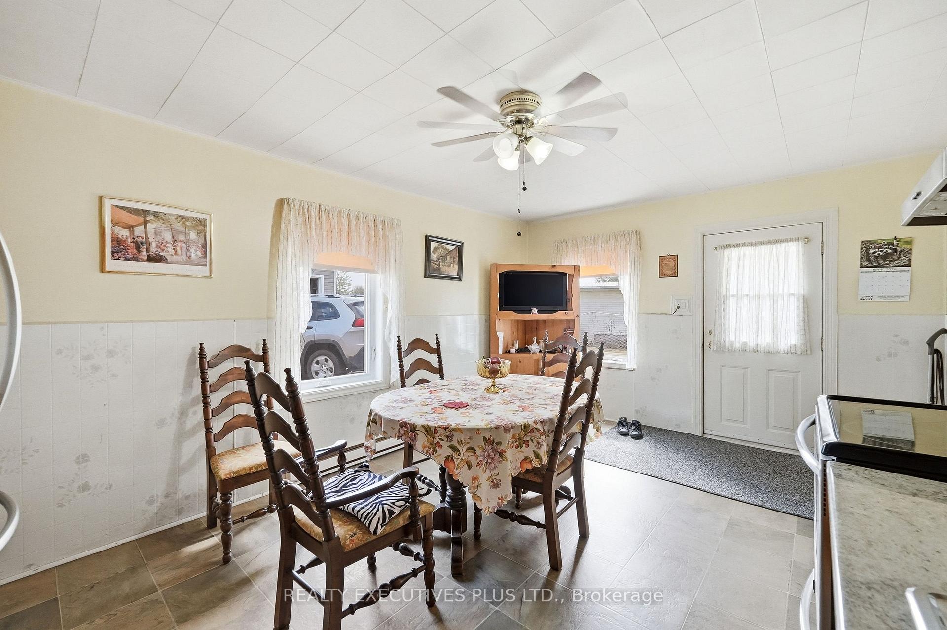 3721 Champlain Street, Clarence-Rockland — photo 3 of 5