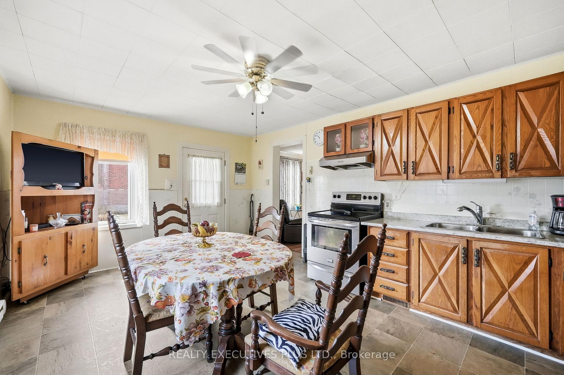 3721 Champlain Street, Clarence-Rockland — photo 4 of 5