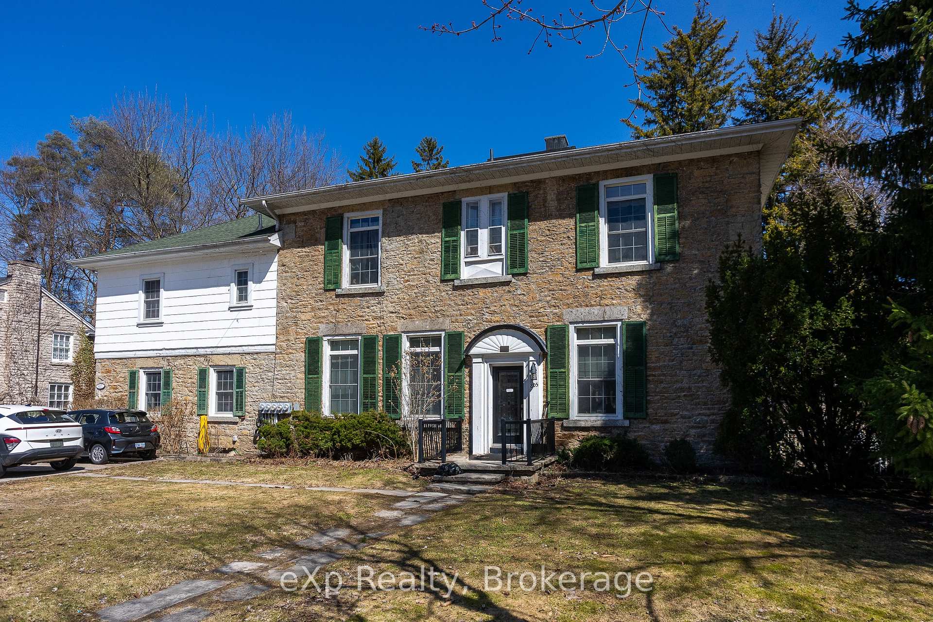 805 3rd Avenue W, Owen Sound — photo 3 of 5