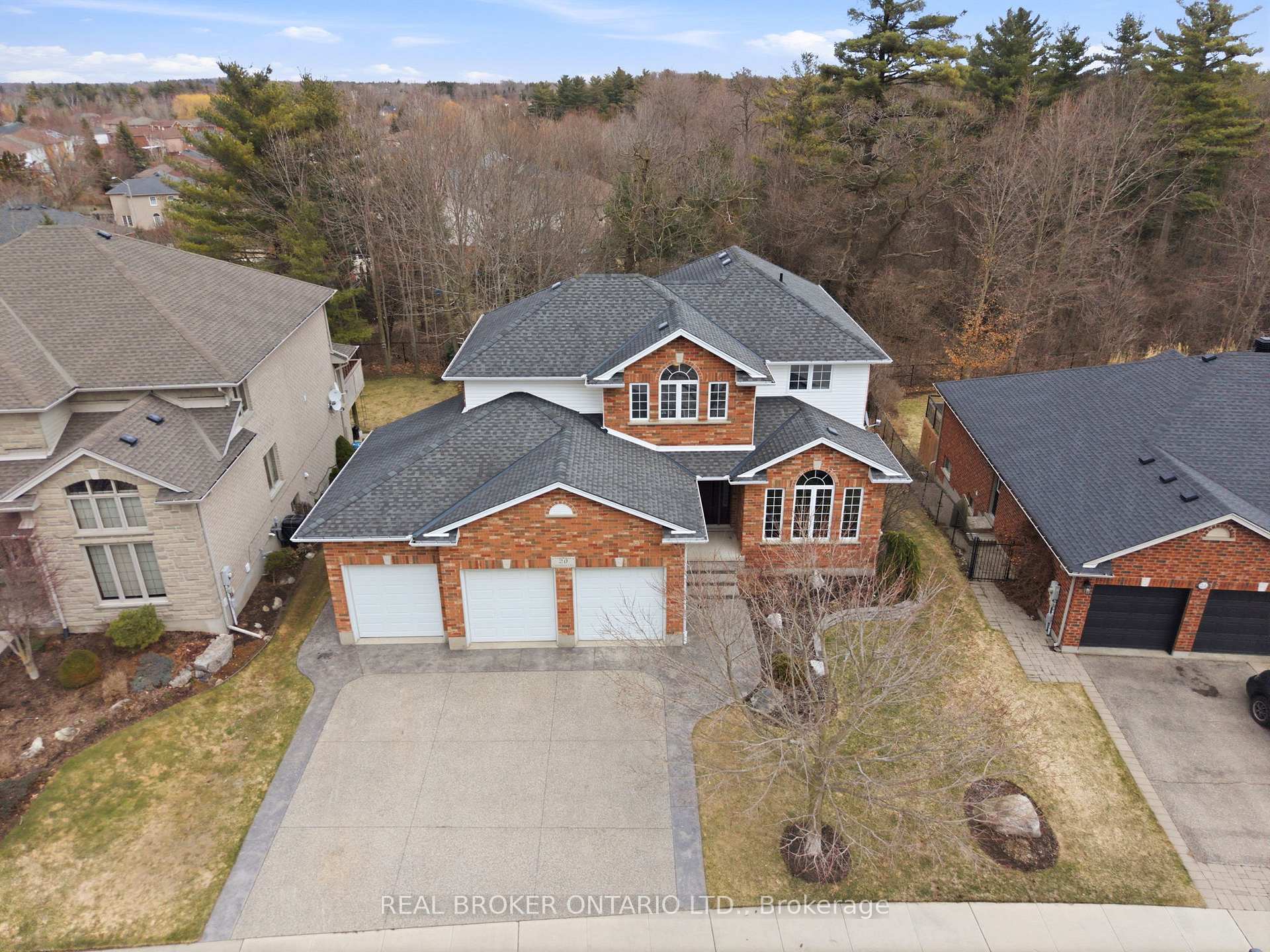20 Cottonwood Crescent, Cambridge — photo 2 of 5