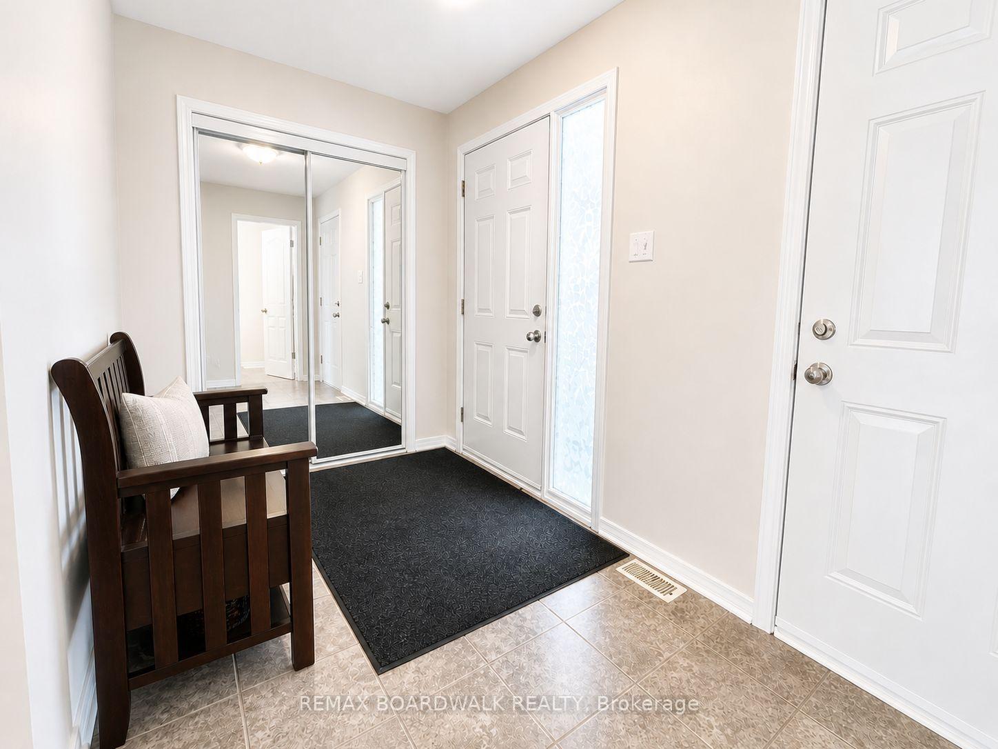 240 Eliot Street, Clarence-Rockland — photo 2 of 5