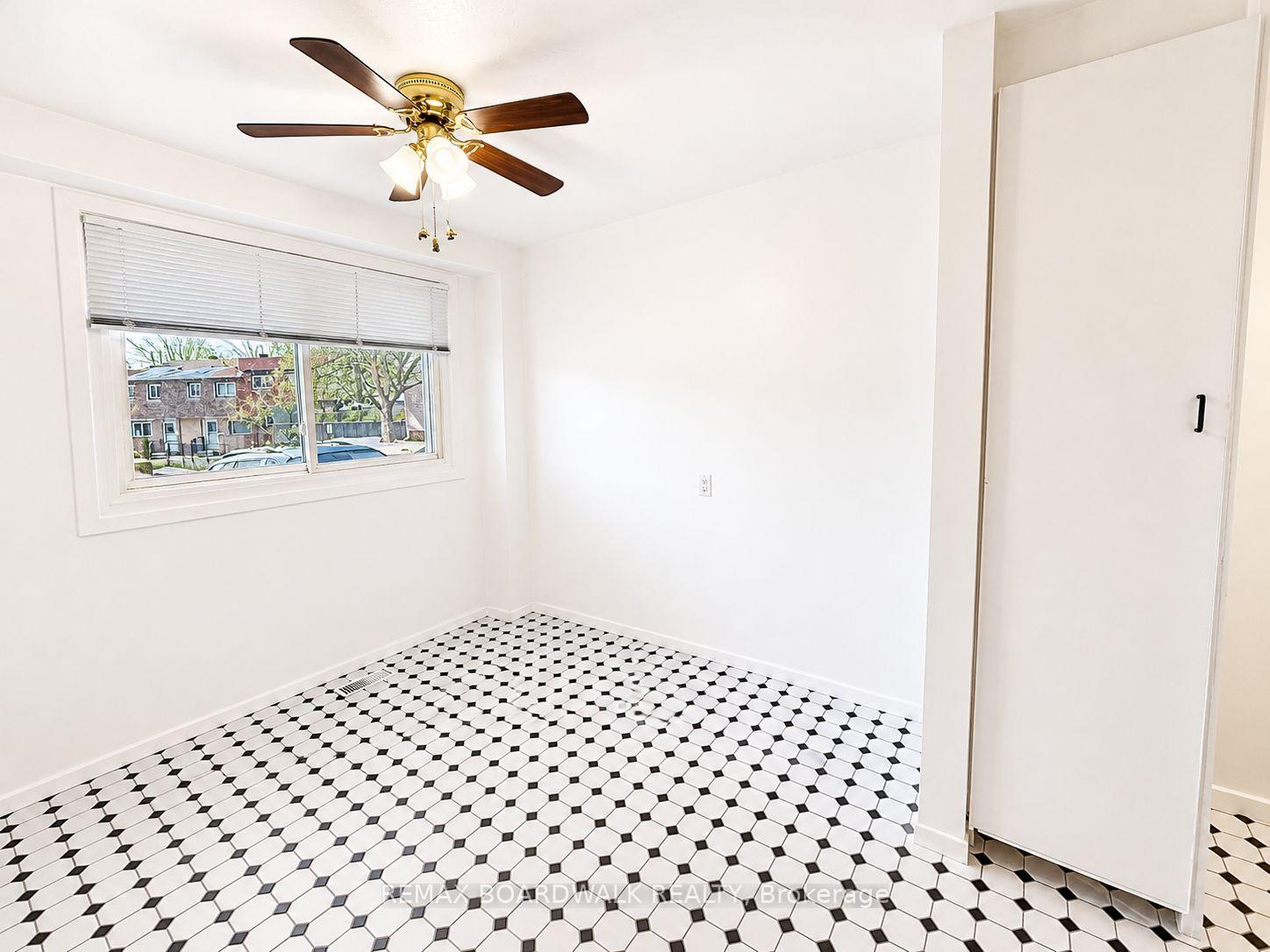 53J Sumac Street, Beacon Hill North - South and Area — photo 3 of 5