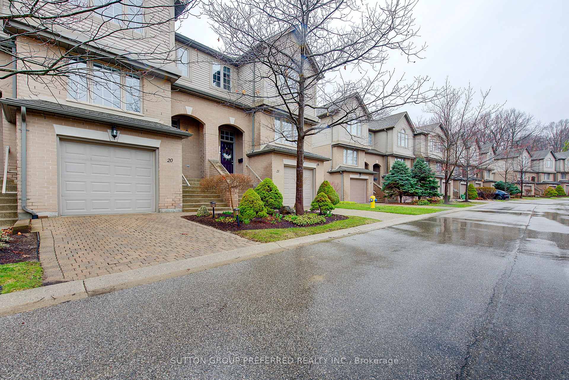 270 North Centre Road 20, London North — photo 2 of 5