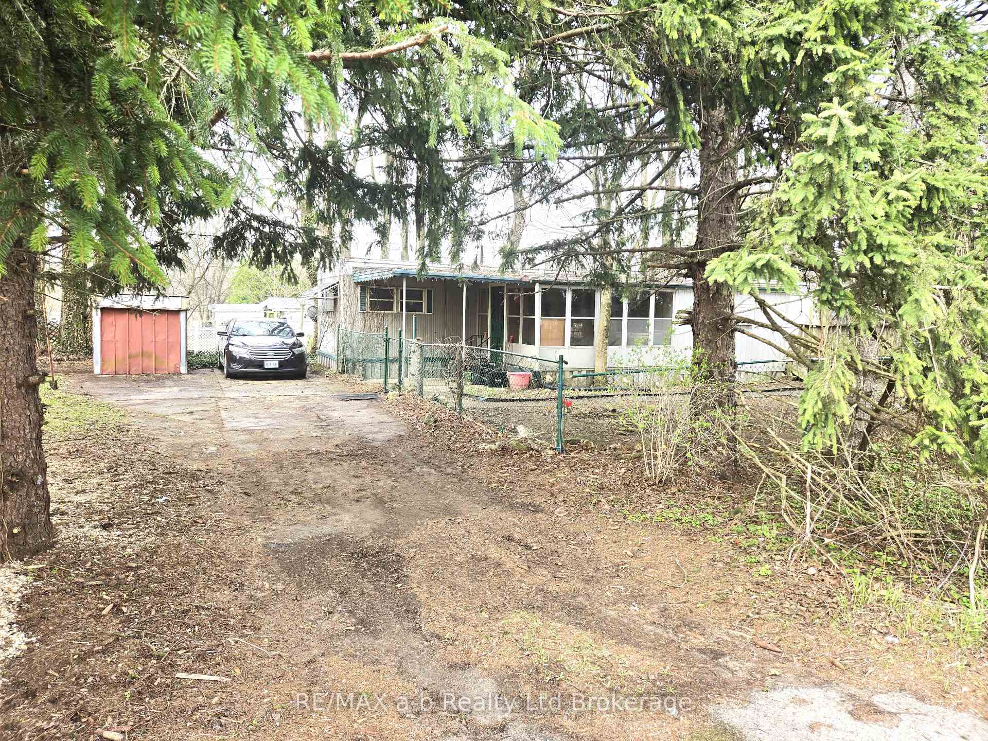 1 First Street, Norfolk, ON N4B 2W6 — Norfolk, Ontario