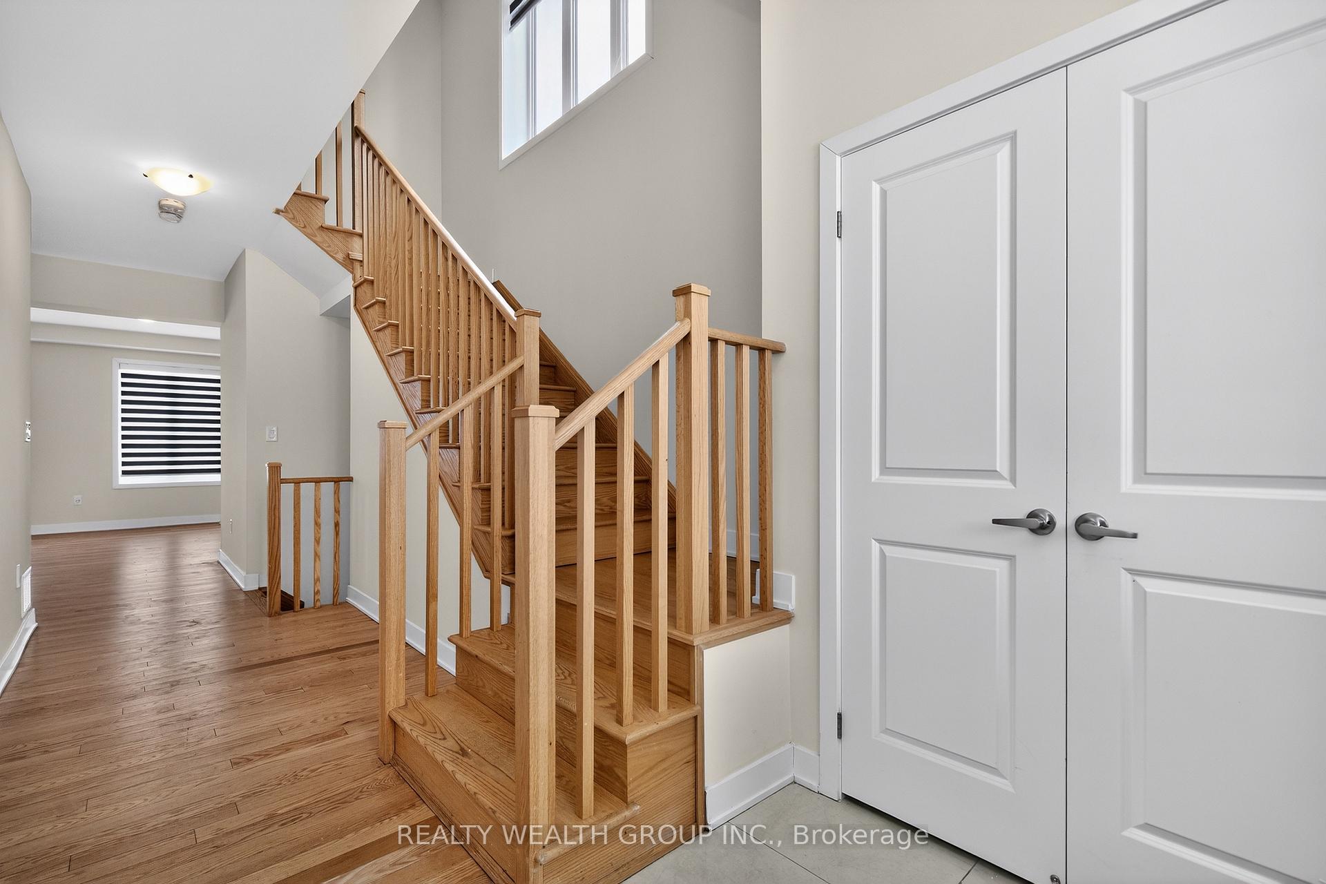 803 Griffin Trail, Peterborough — photo 4 of 5