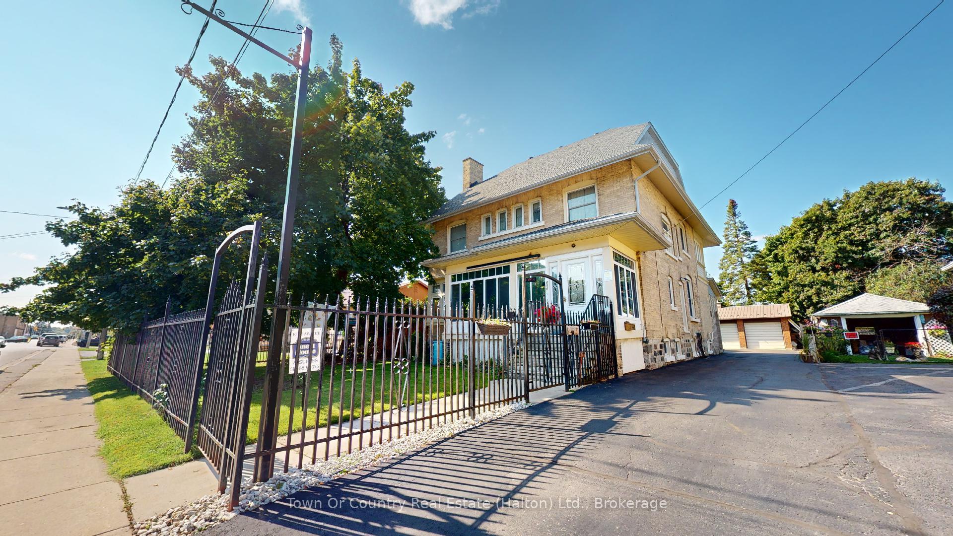 540 10th Avenue, Hanover, ON N4N 2P4