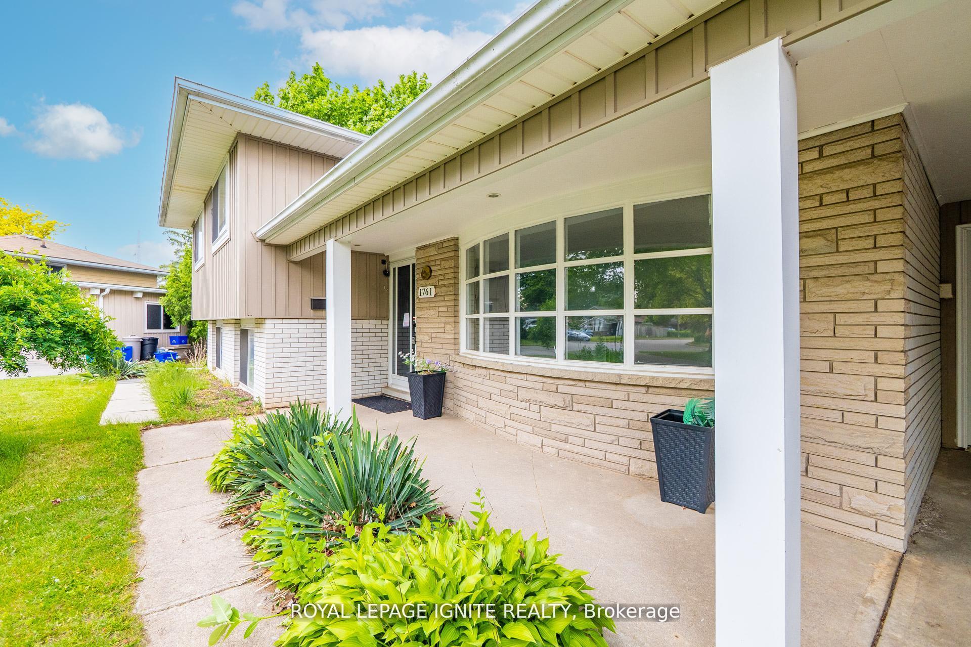 1761 Daleview Crescent, Cambridge — photo 2 of 5