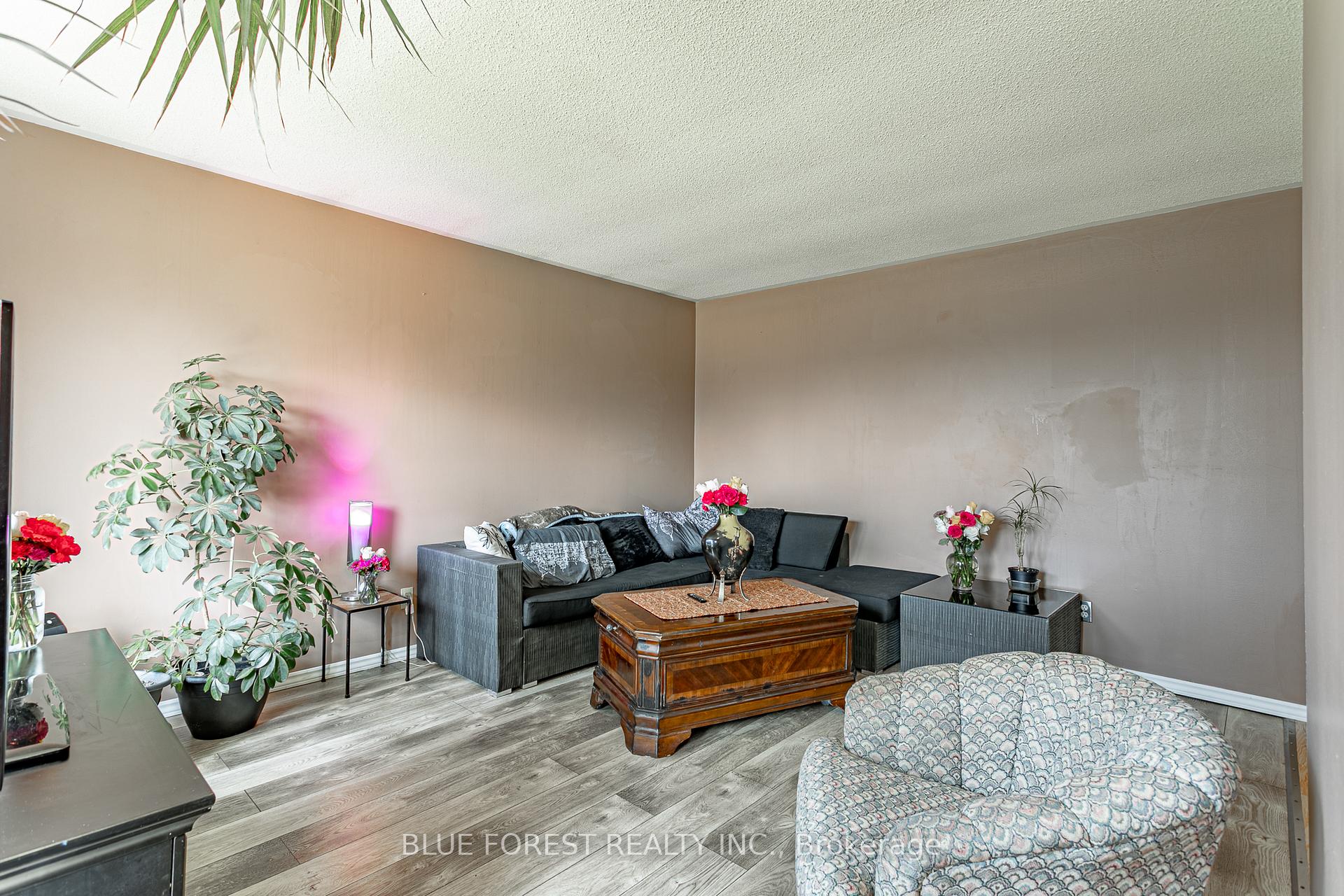 7 Raven Avenue, St. Thomas — photo 4 of 5