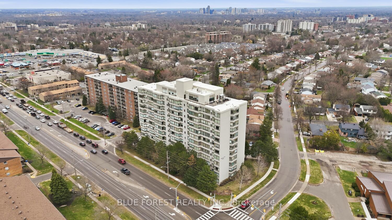 744 Wonderland Road S 203, London South — photo 3 of 5