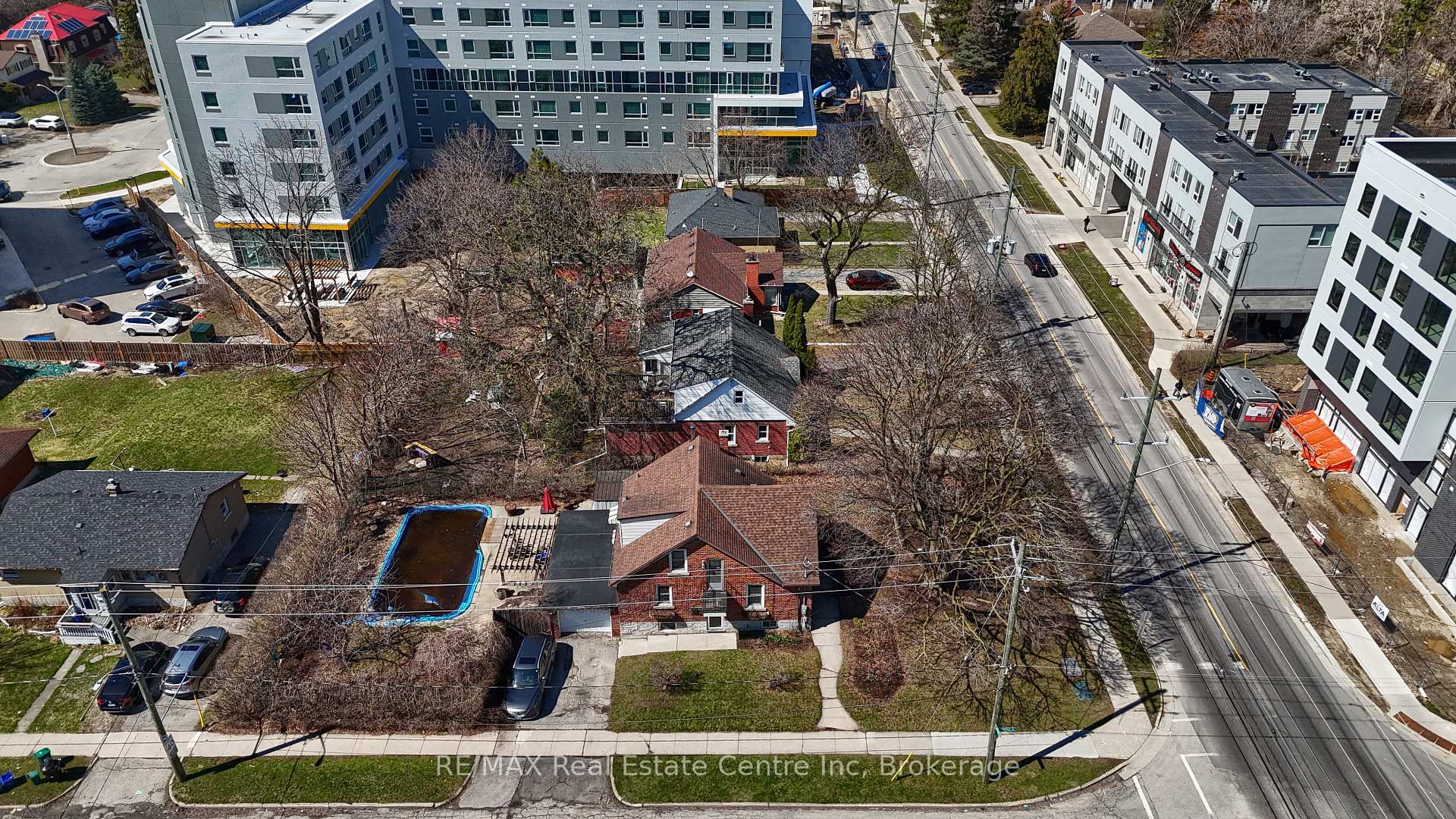 285 Albert Street W, Waterloo, ON N2L 3T9 — Waterloo, Ontario