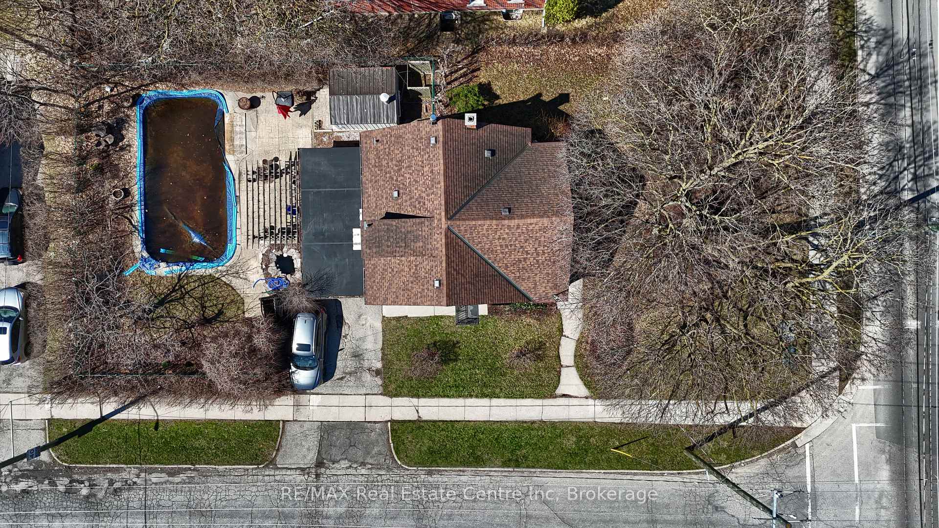 285 Albert Street W, Waterloo — photo 2 of 5