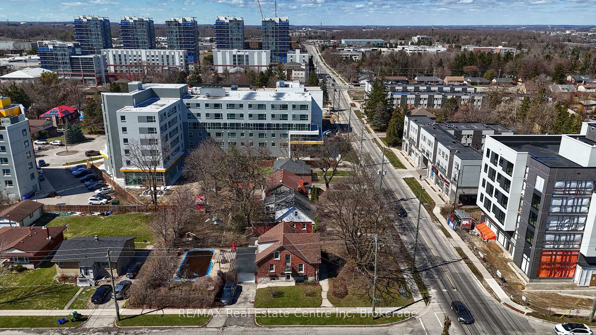 285 Albert Street W, Waterloo — photo 3 of 5