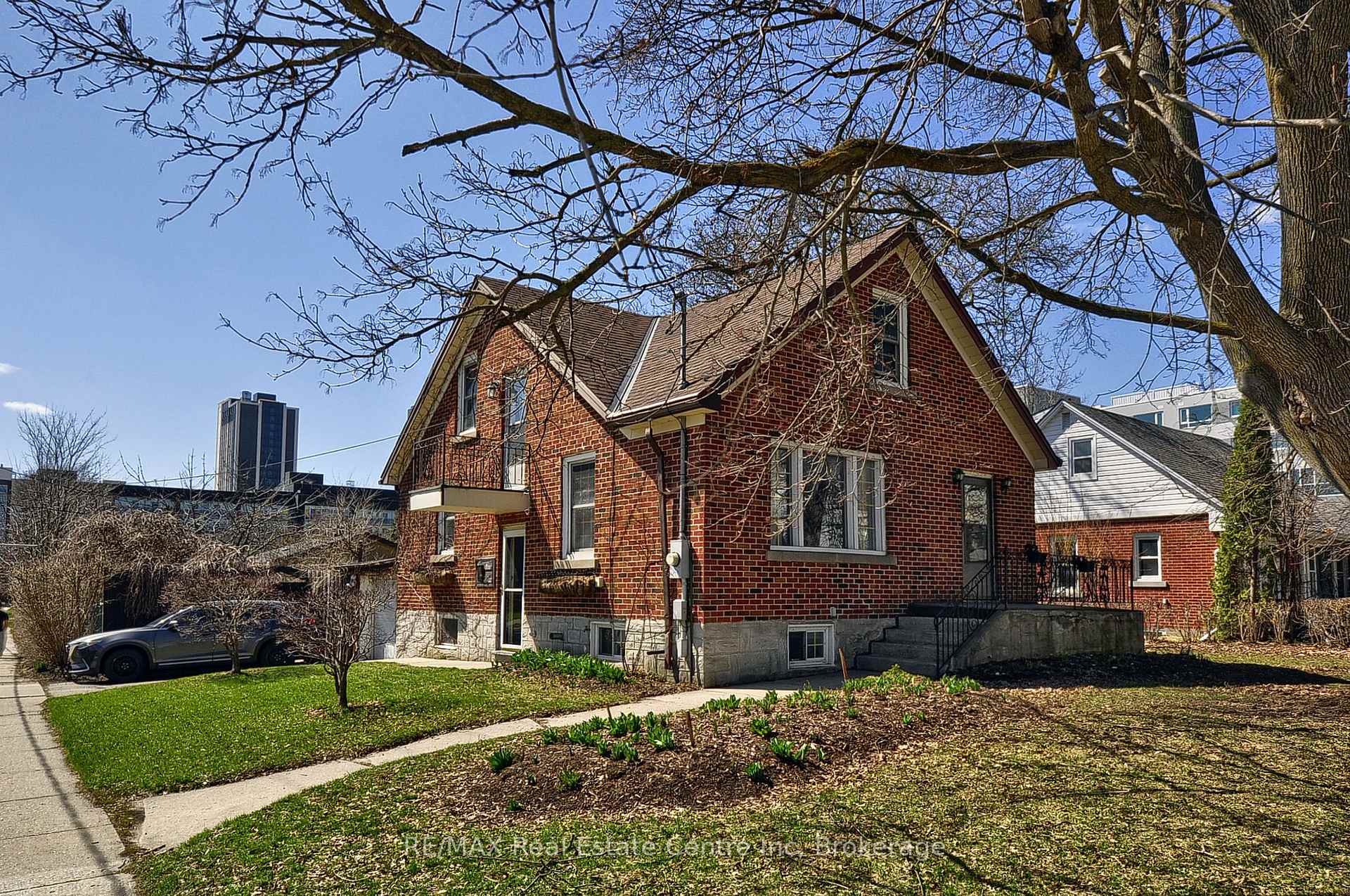 285 Albert Street W, Waterloo — photo 5 of 5