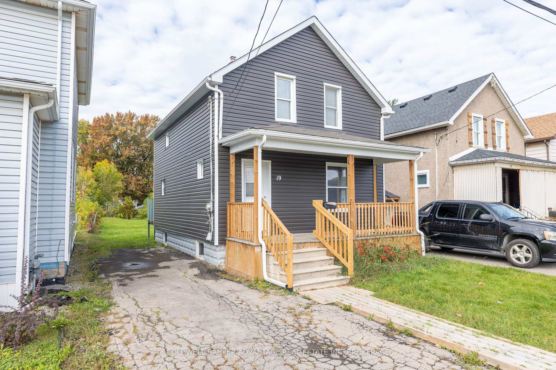 19 Duncan Street, Welland — photo 2 of 5