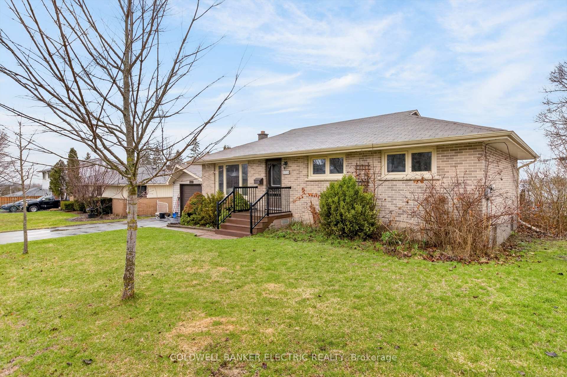 250 Collison Crescent, Peterborough — photo 4 of 5