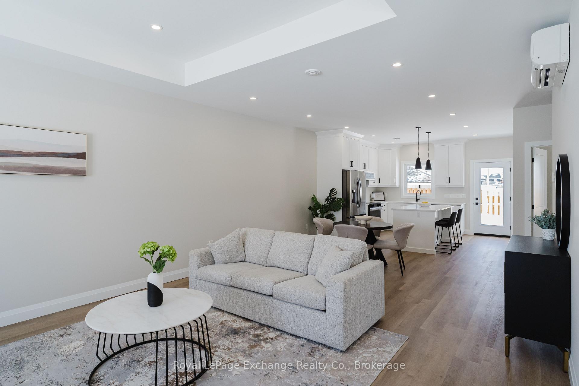 1071 Waterloo Street N 40, Saugeen Shores — photo 3 of 5