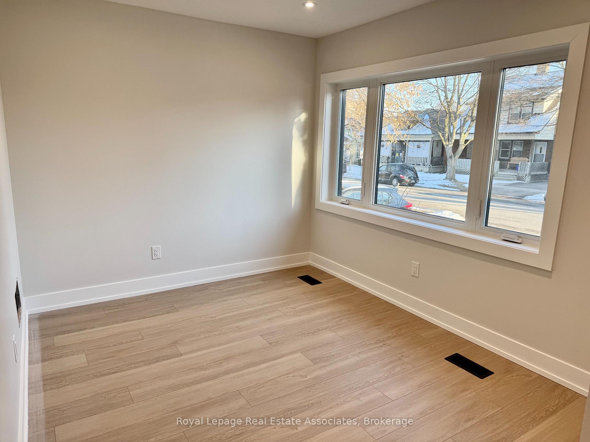 246 Marlborough Street Unit 1, Brantford — photo 2 of 5