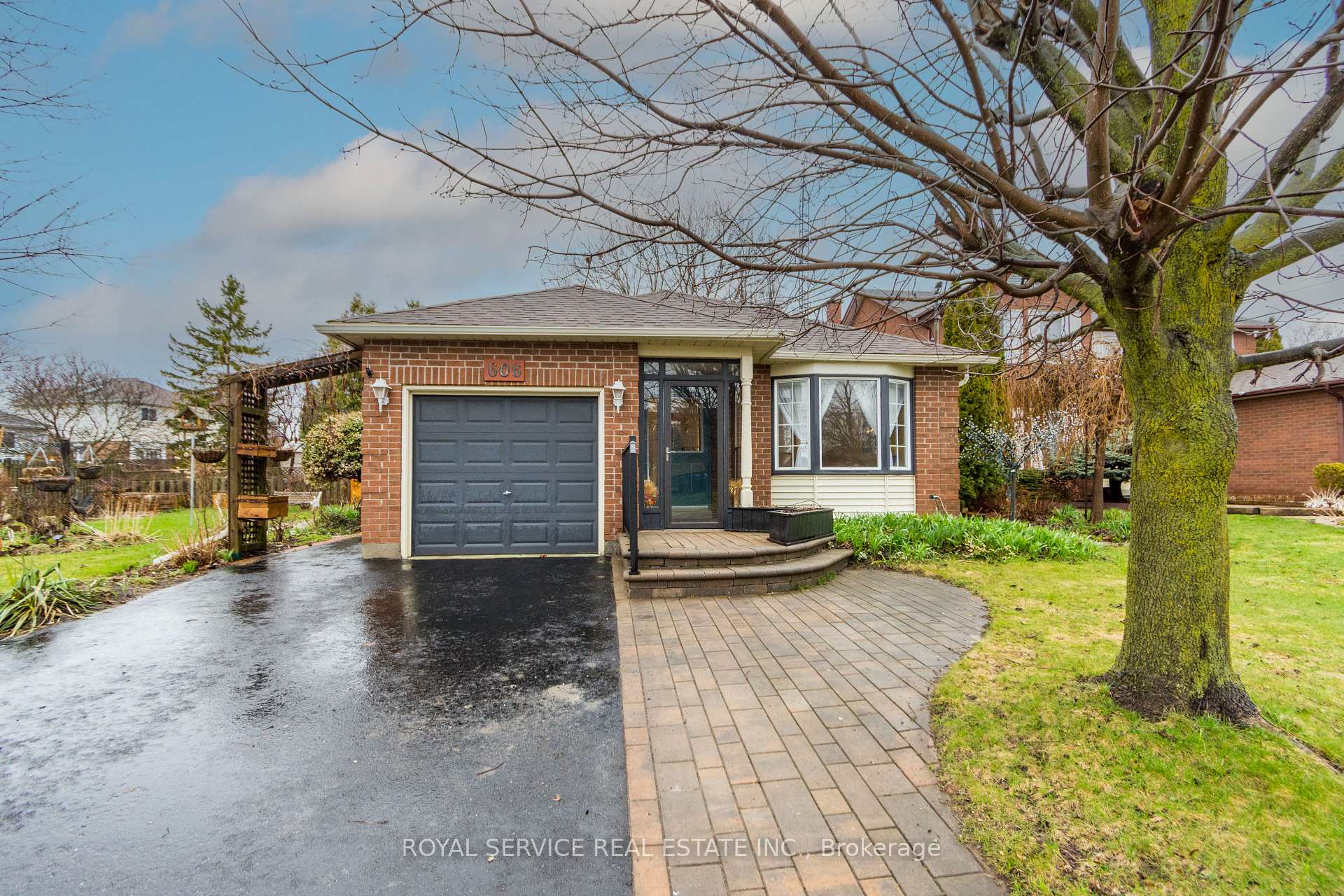 606 Carlisle Street, Cobourg, ON K9A 1X6 — Cobourg, Ontario