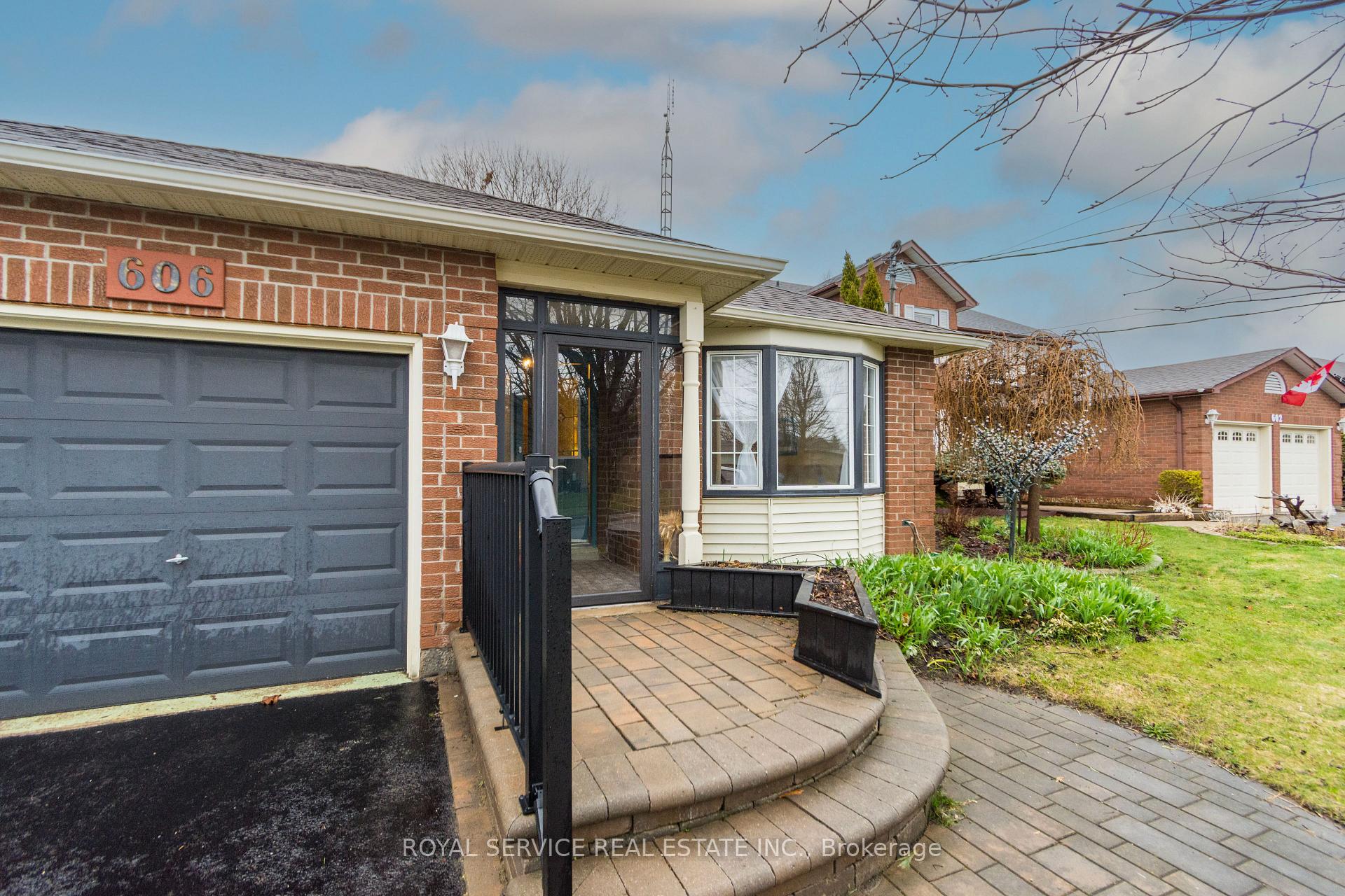 606 Carlisle Street, Cobourg — photo 2 of 5