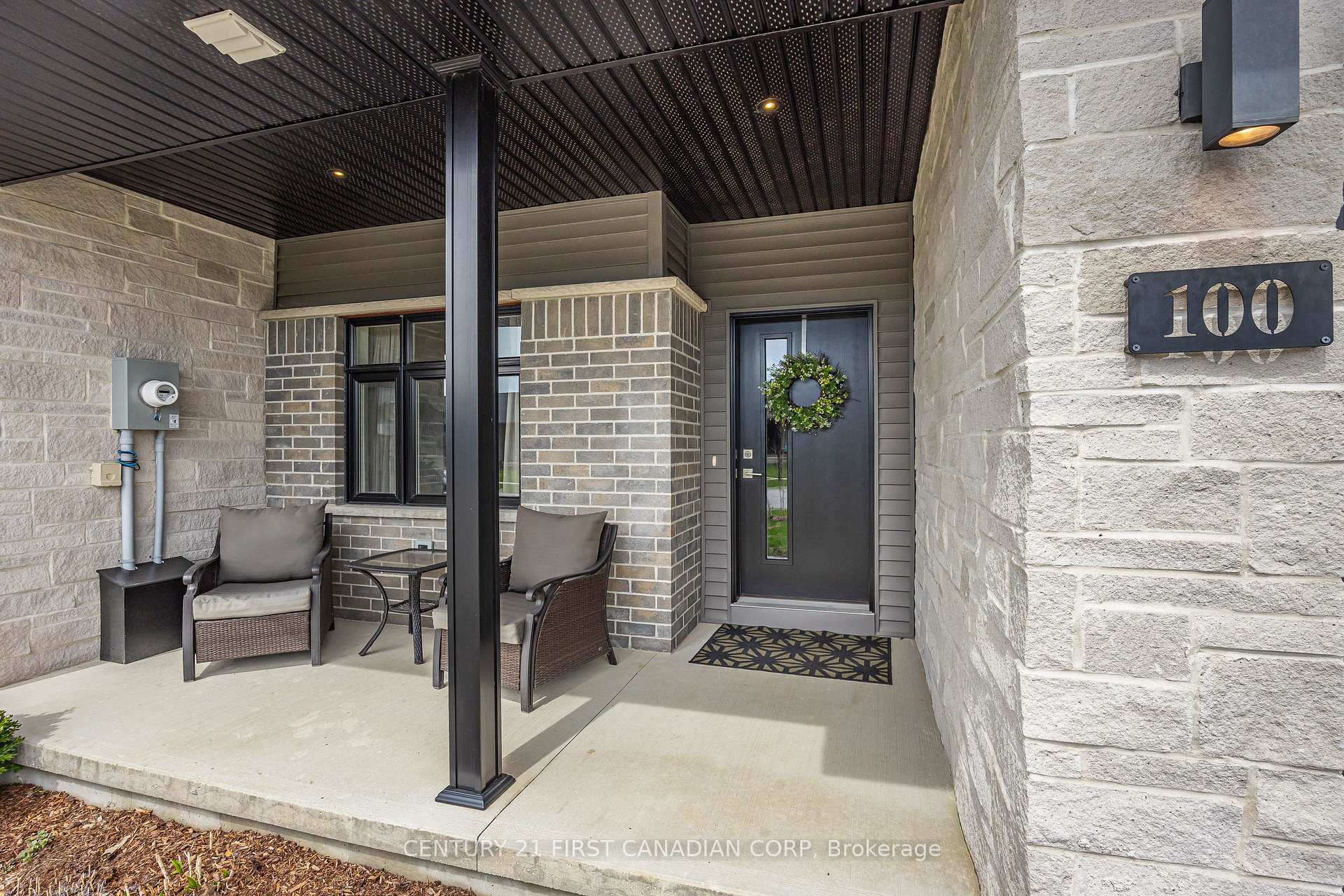 100 Rowe Avenue, South Huron — photo 5 of 5