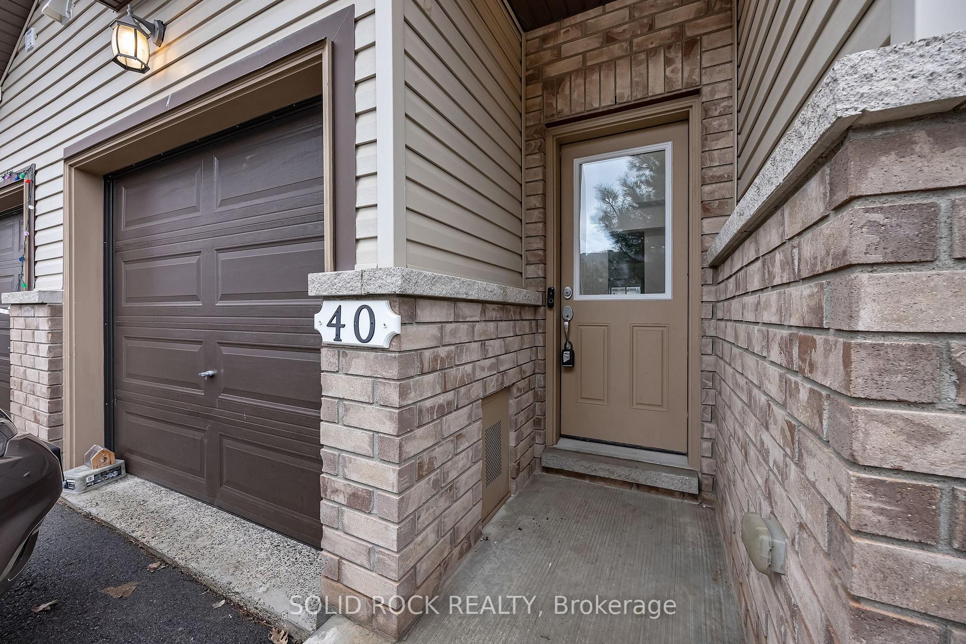 40 GORDON FERGUSON Place, Arnprior — photo 3 of 5