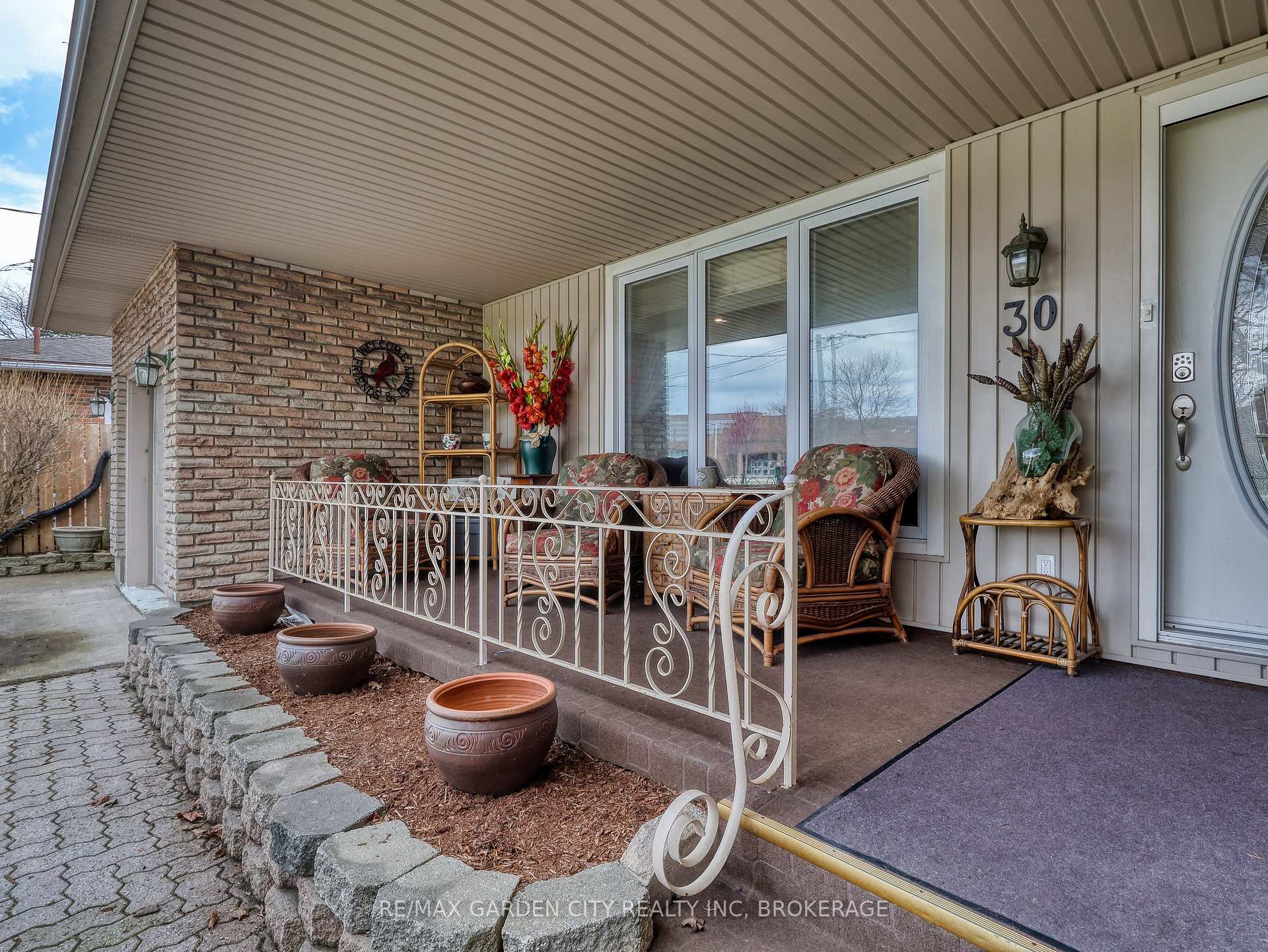 30 Glenview Avenue, St. Catharines — photo 4 of 5