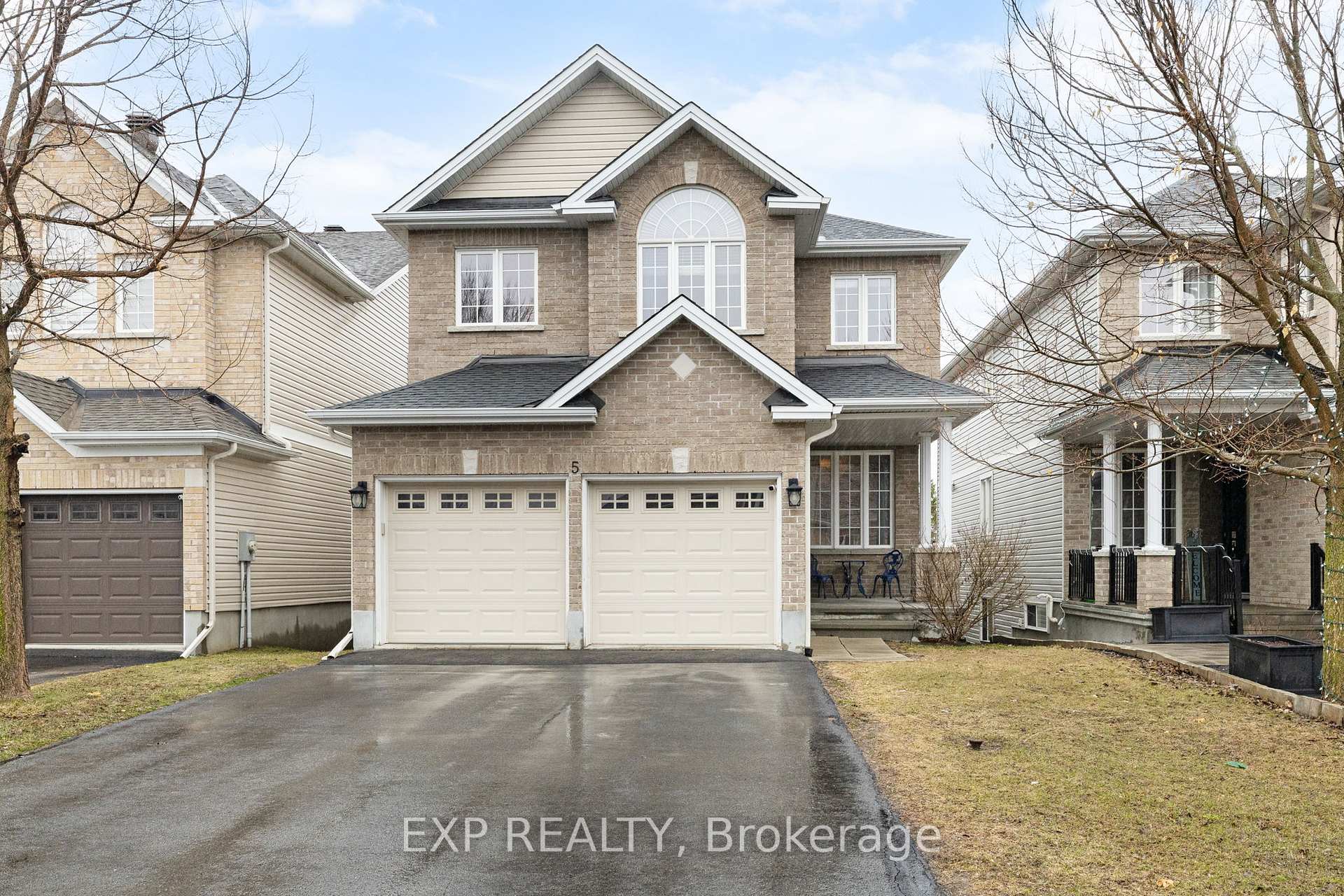 5 Bert Hall Street, Arnprior — photo 2 of 5