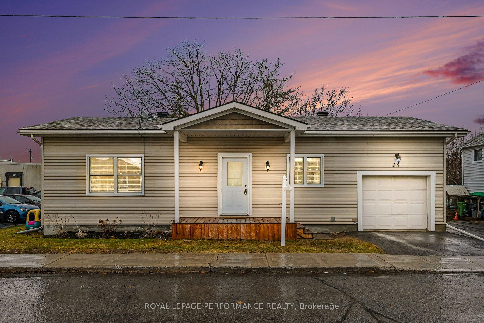 15 Forget Street, Russell, ON K0A 1W0 — Russell, Ontario