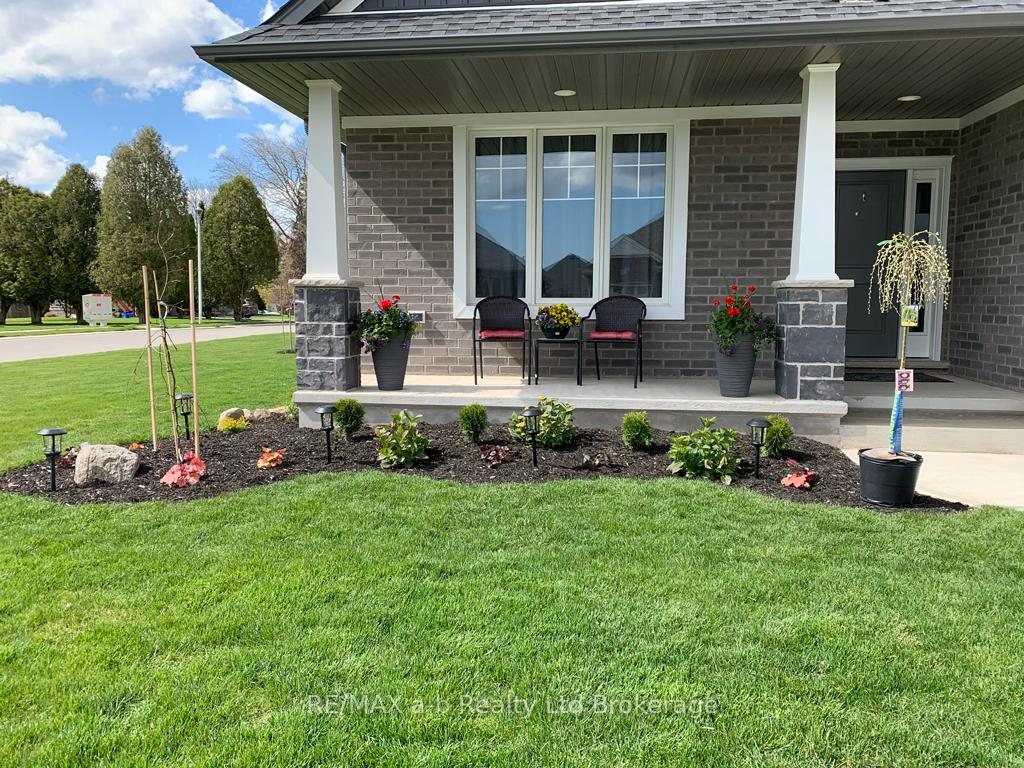 241 Wilson Avenue, Tillsonburg — photo 4 of 5